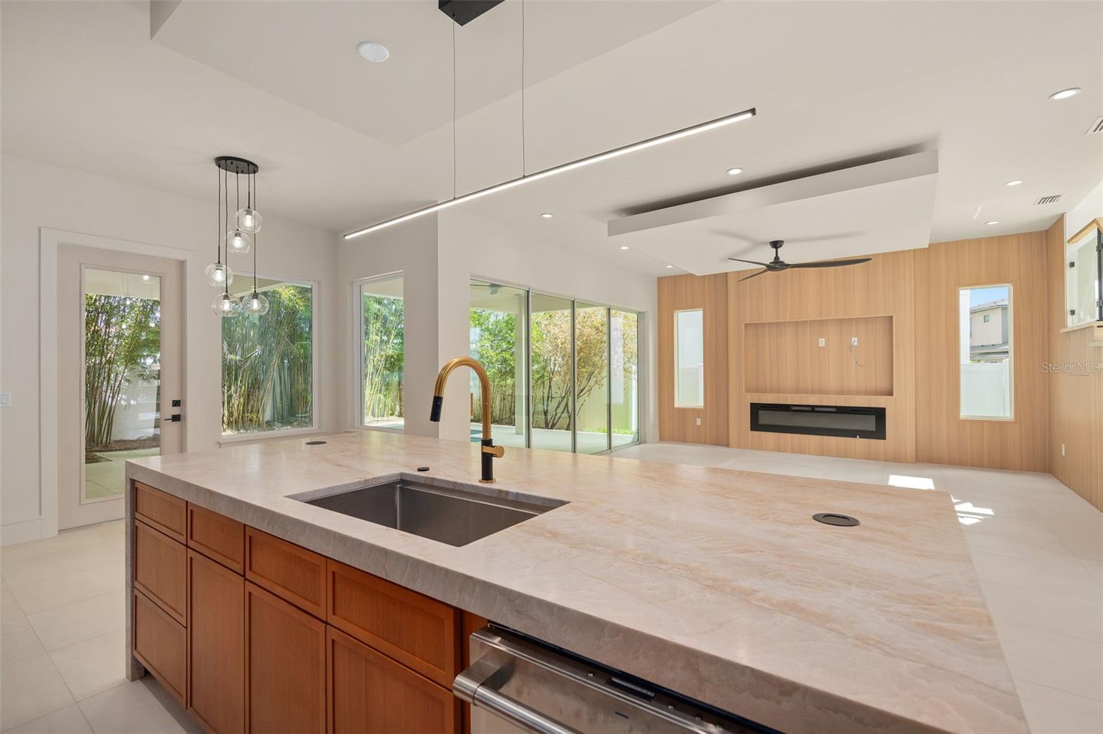 Image 10 of 21 For 607 Ellen Drive