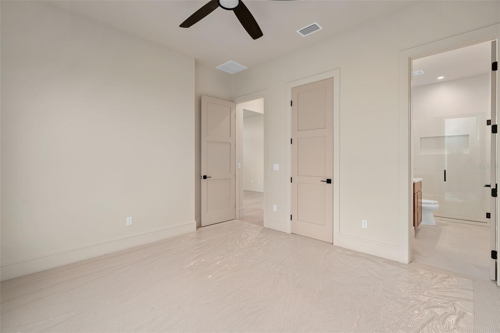 Image 18 of 21 For 607 Ellen Drive