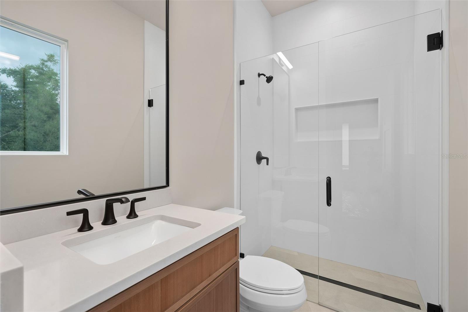 Image 19 of 21 For 607 Ellen Drive