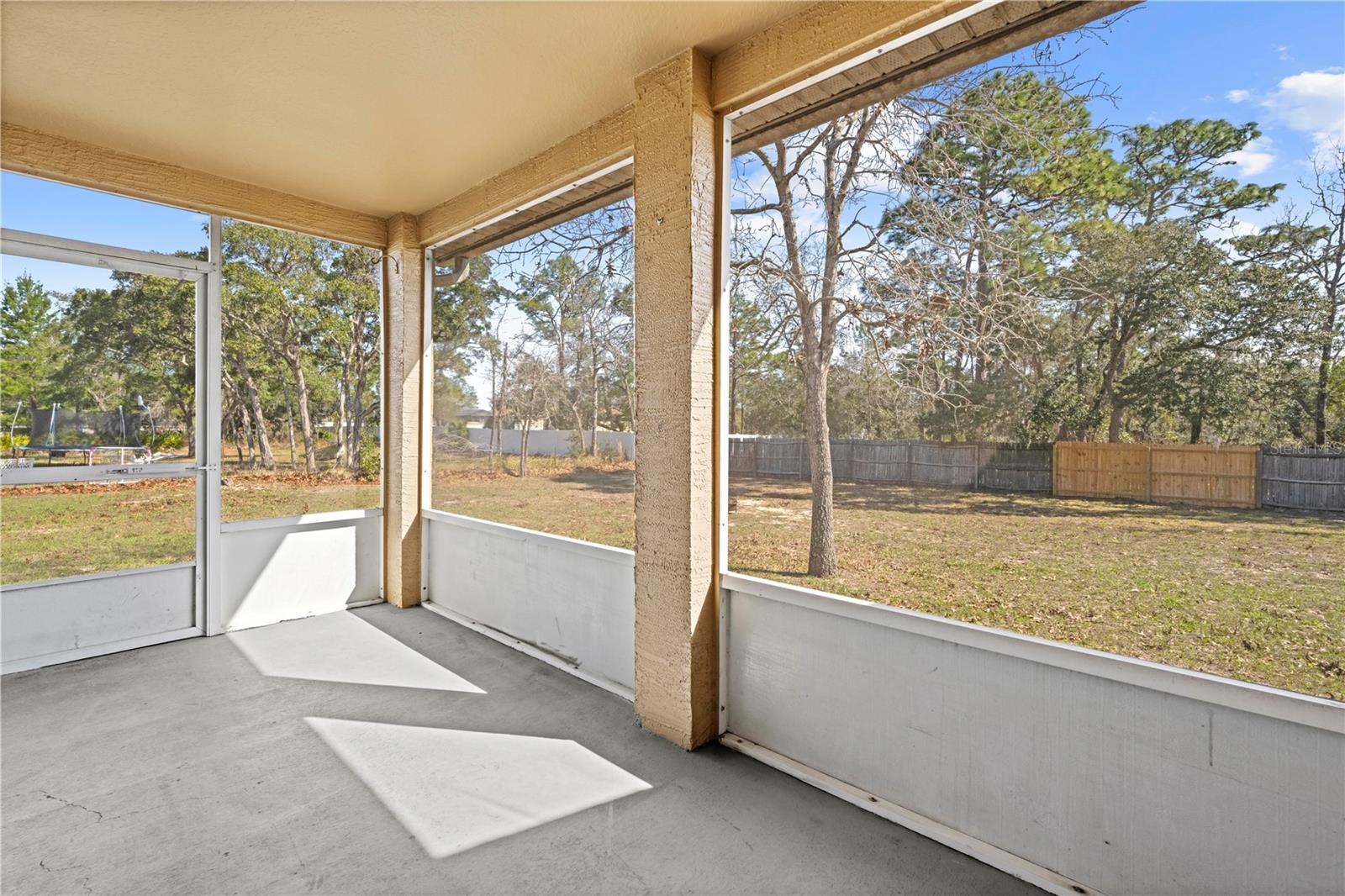 Listing photo id 12 for 11054 Liberto Road