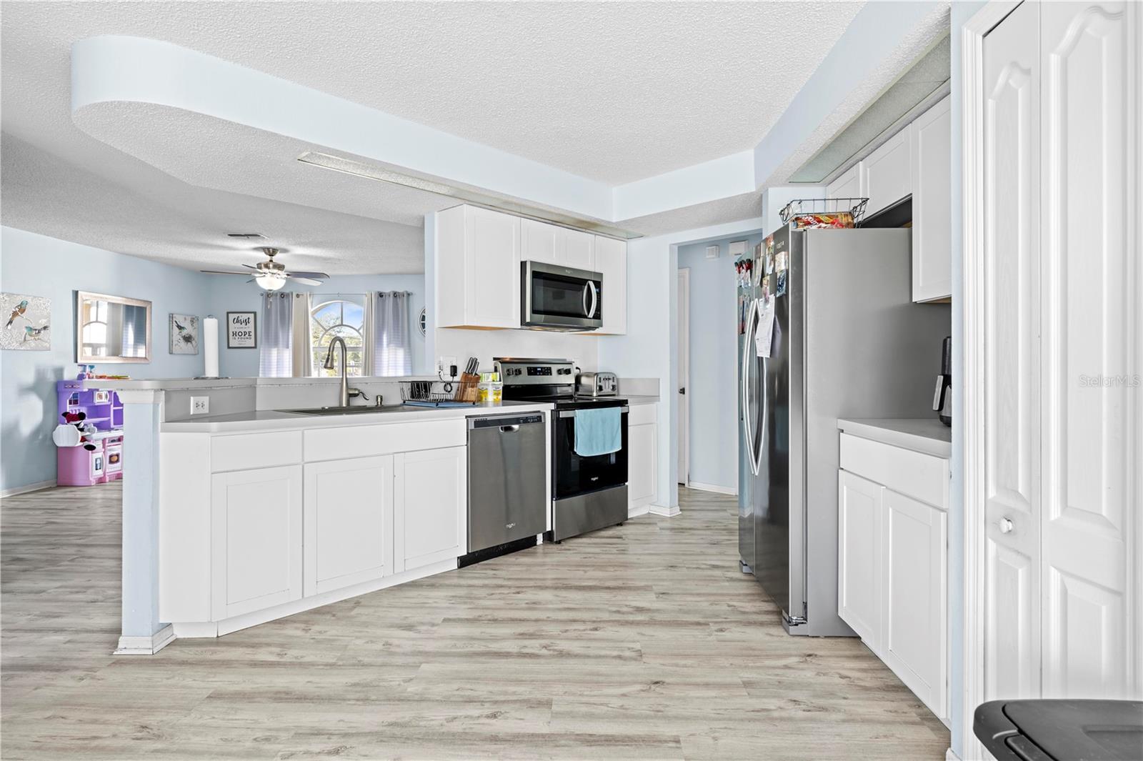 Listing photo id 7 for 11054 Liberto Road