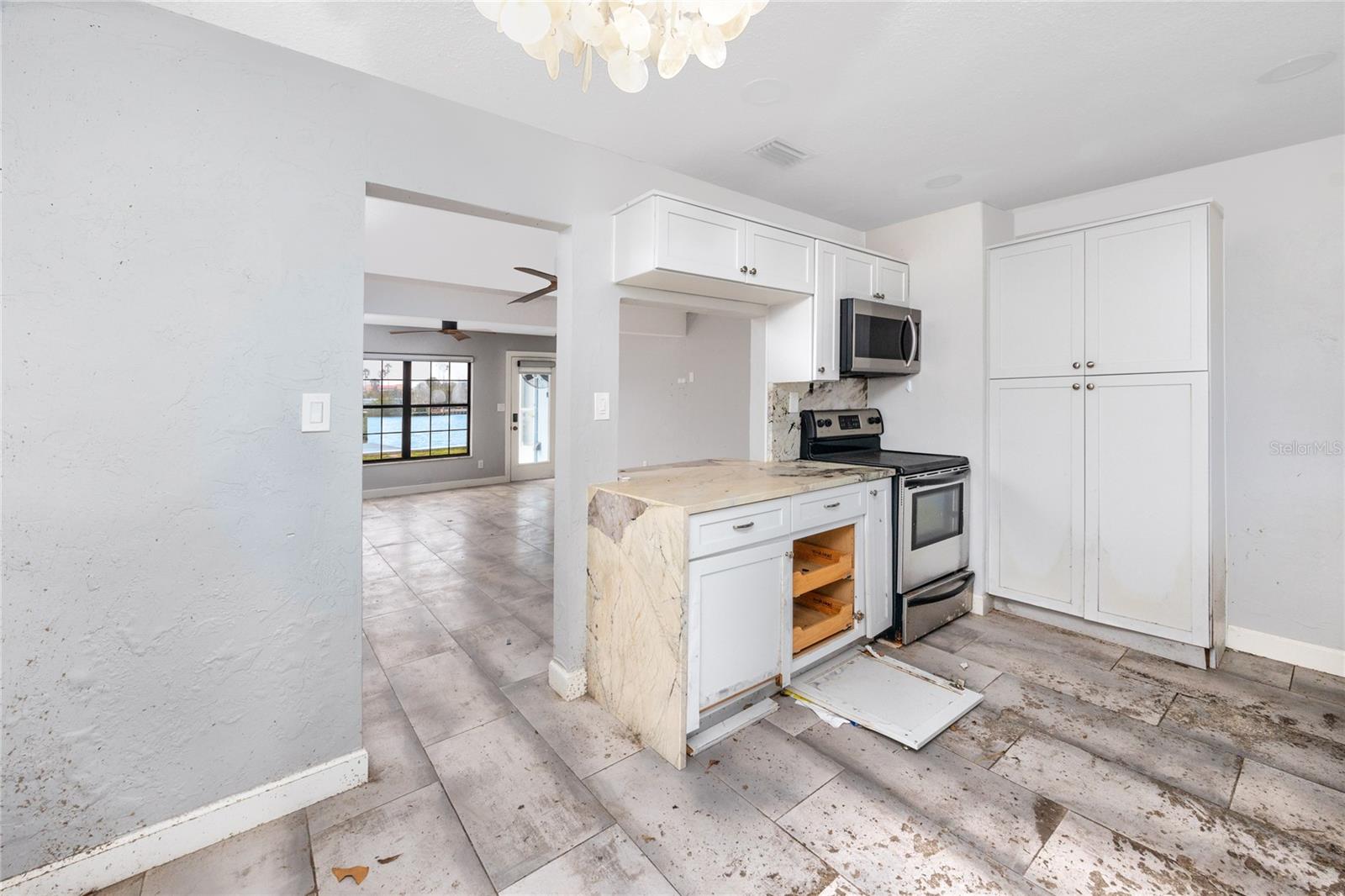 Image 10 of 41 For 14050 Parsley Drive