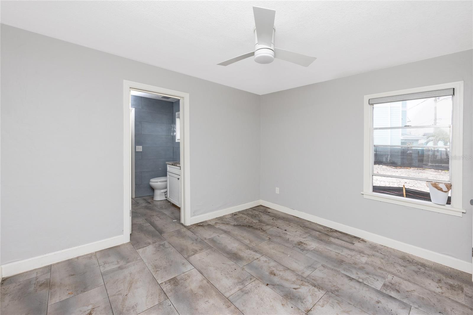 Image 21 of 41 For 14050 Parsley Drive