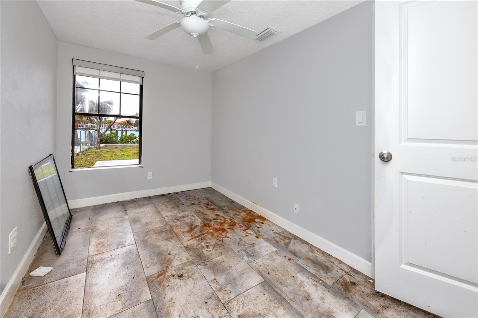 Image 26 of 41 For 14050 Parsley Drive