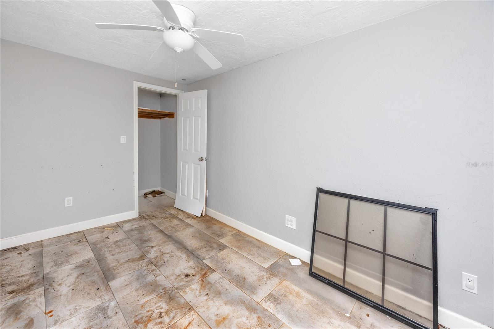 Image 28 of 41 For 14050 Parsley Drive