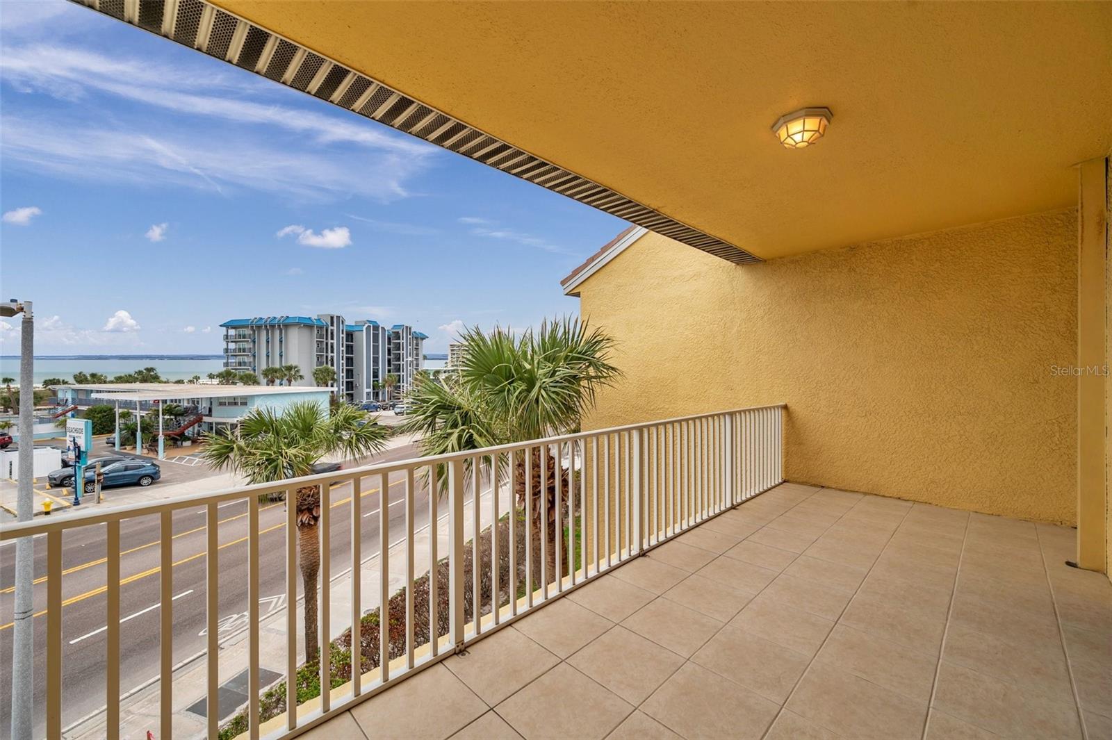 Image 44 of 53 For 11555 Gulf Blvd Boulevard 115