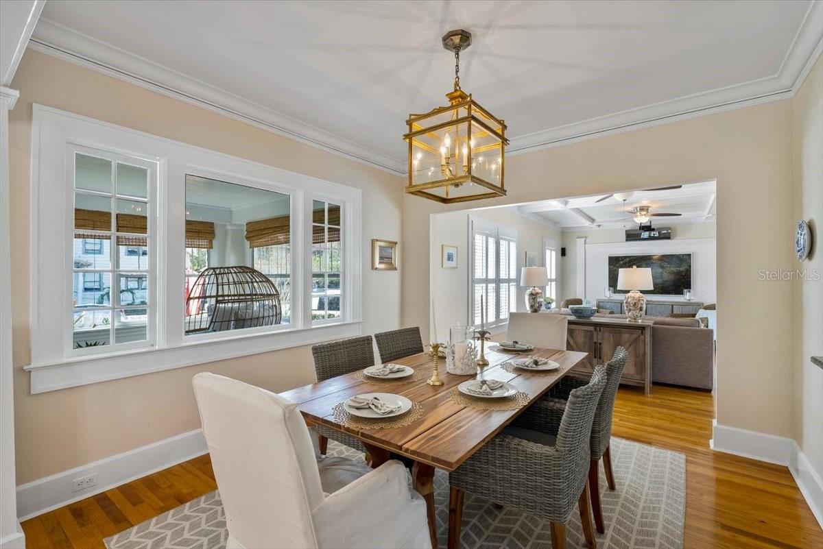 Image 11 of 53 For 235 10th Avenue Ne