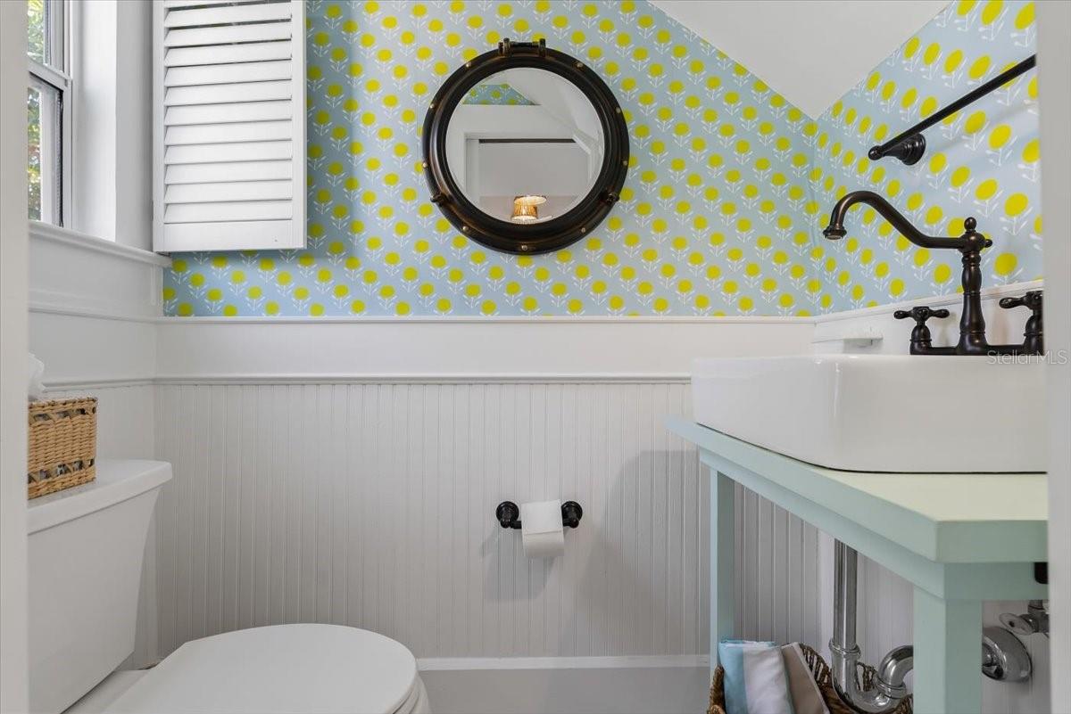 Image 21 of 53 For 235 10th Avenue Ne