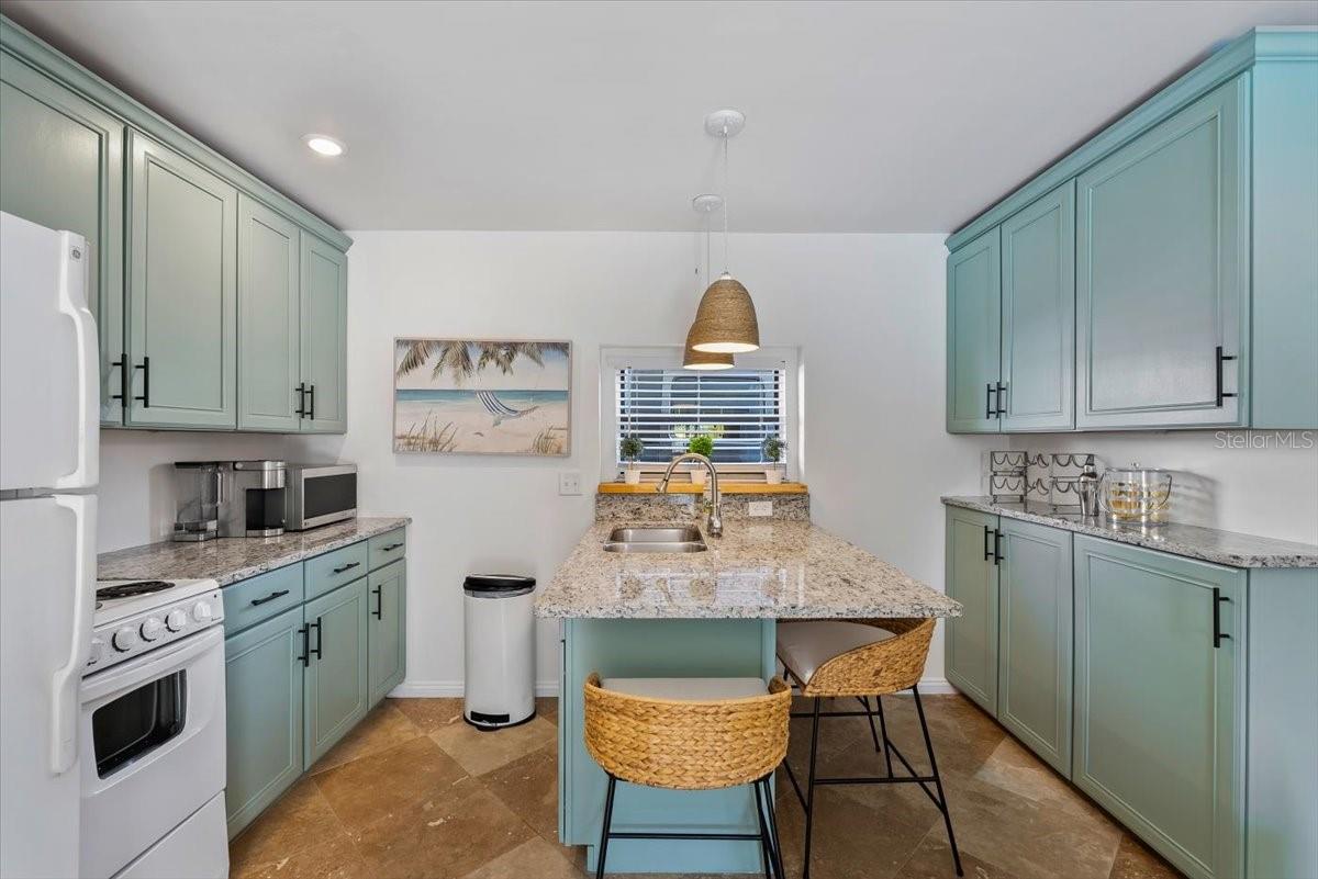 Image 40 of 53 For 235 10th Avenue Ne