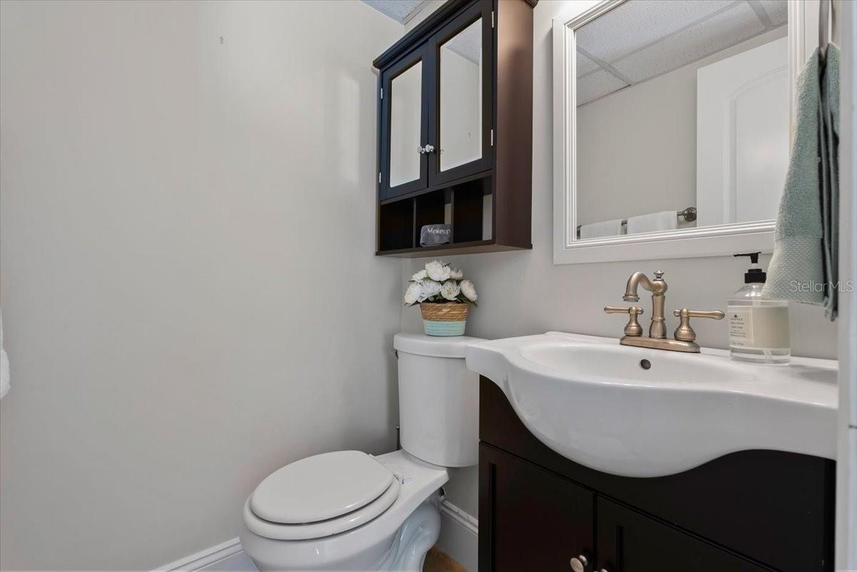 Image 41 of 53 For 235 10th Avenue Ne