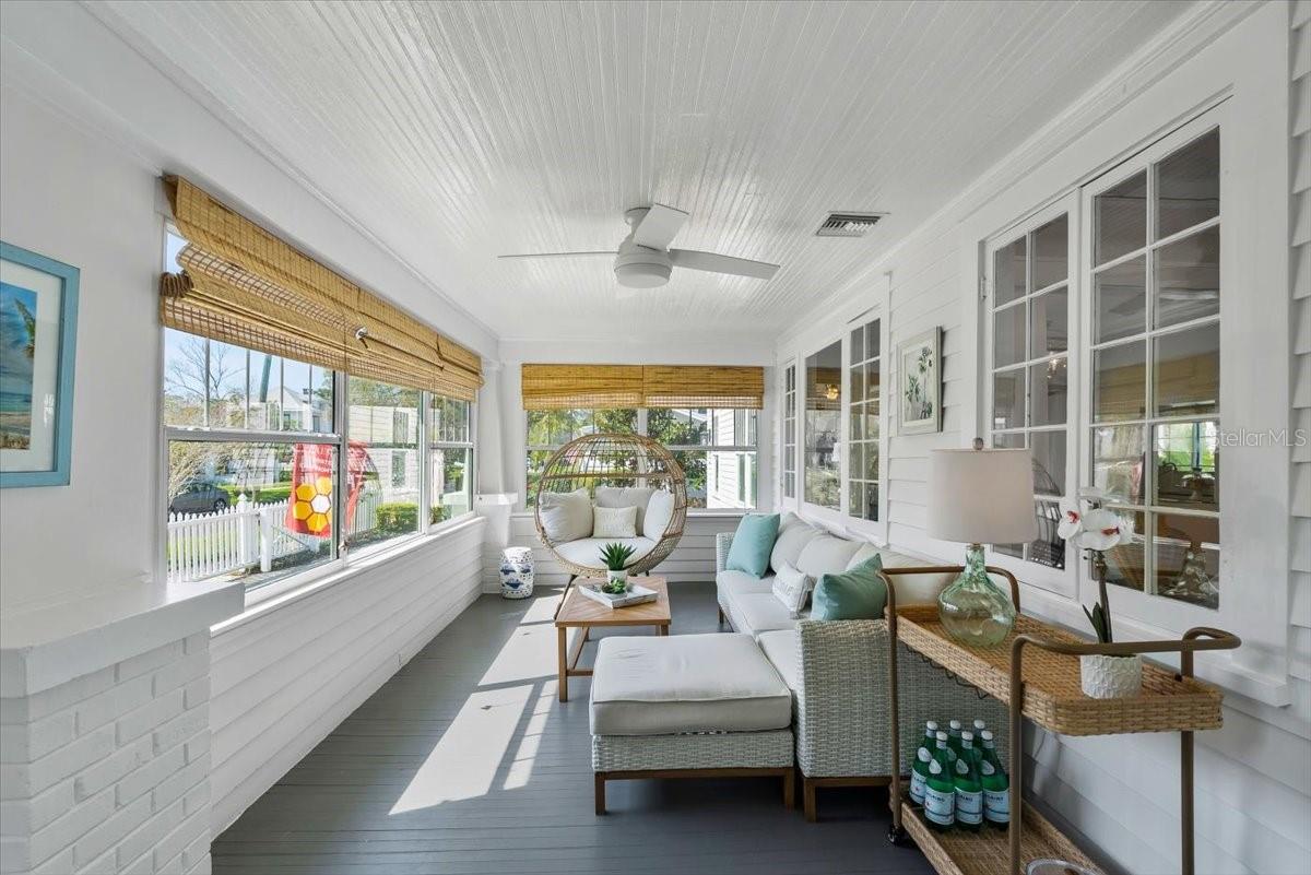 Image 5 of 53 For 235 10th Avenue Ne