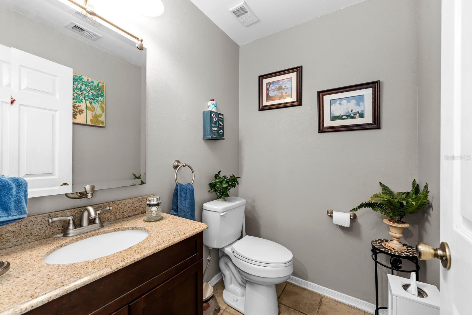 Listing photo id 7 for 13003 Lorna Place