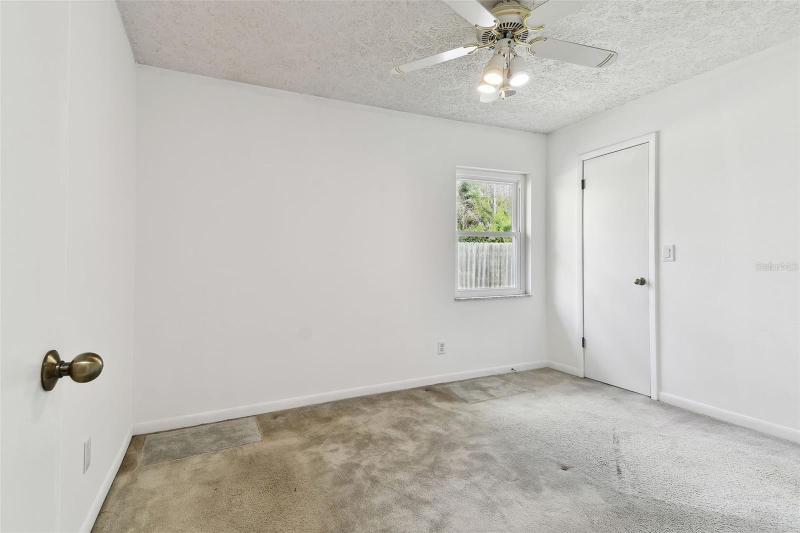 Image 23 of 52 For 4735 Foxshire Circle