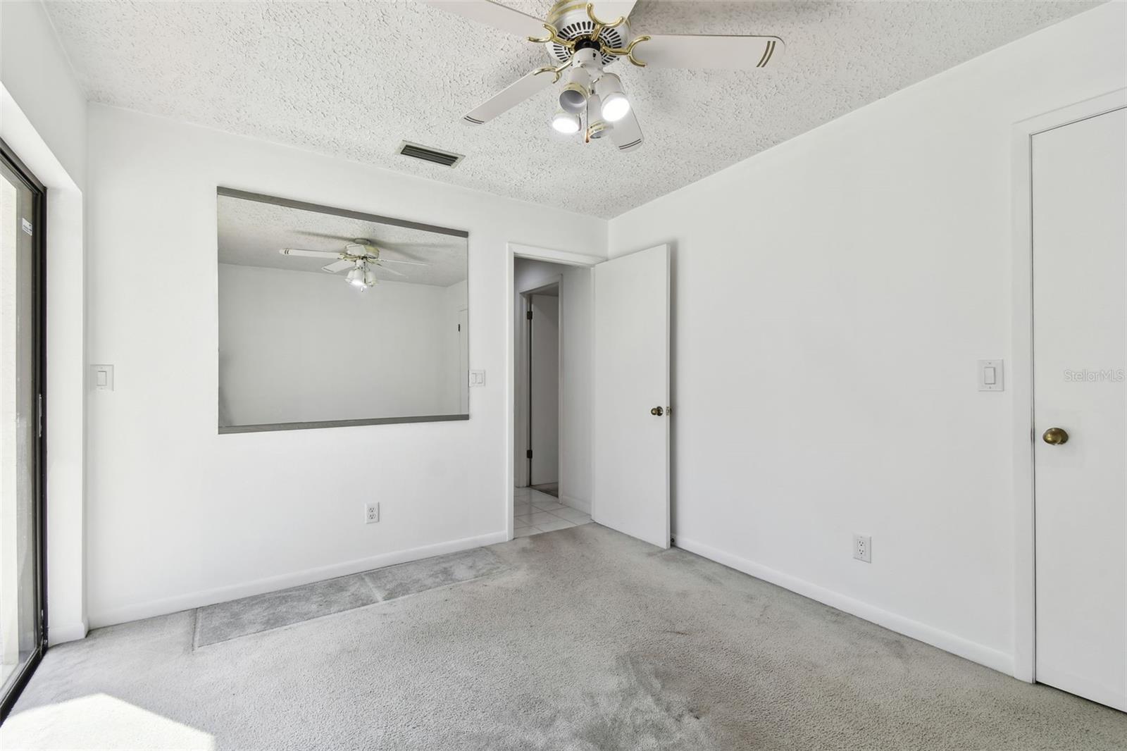 Image 28 of 52 For 4735 Foxshire Circle