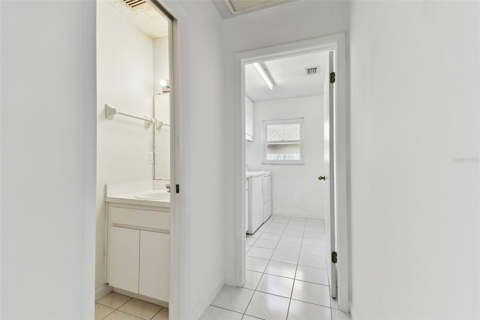 Image 30 of 52 For 4735 Foxshire Circle