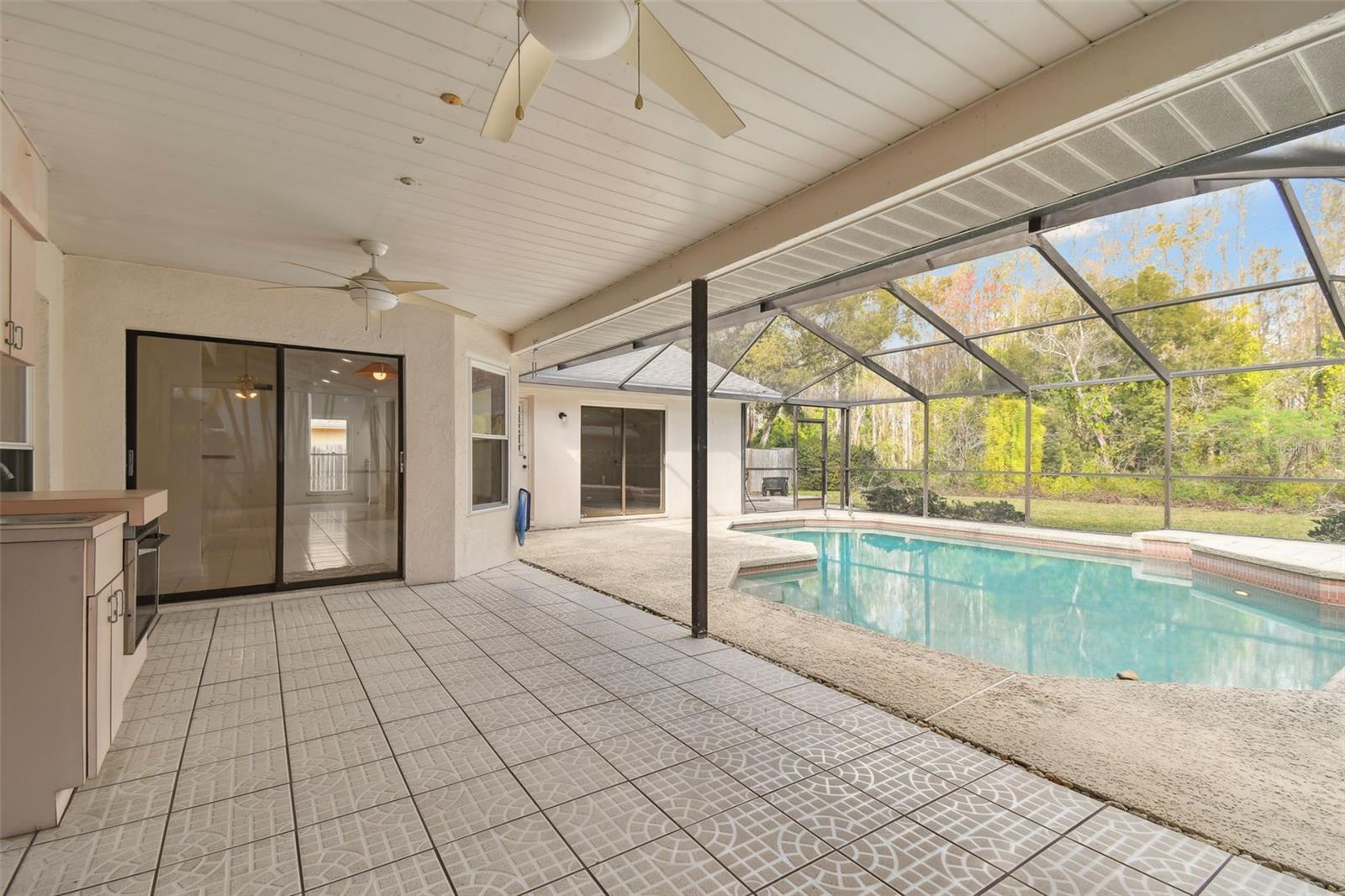 Image 34 of 52 For 4735 Foxshire Circle