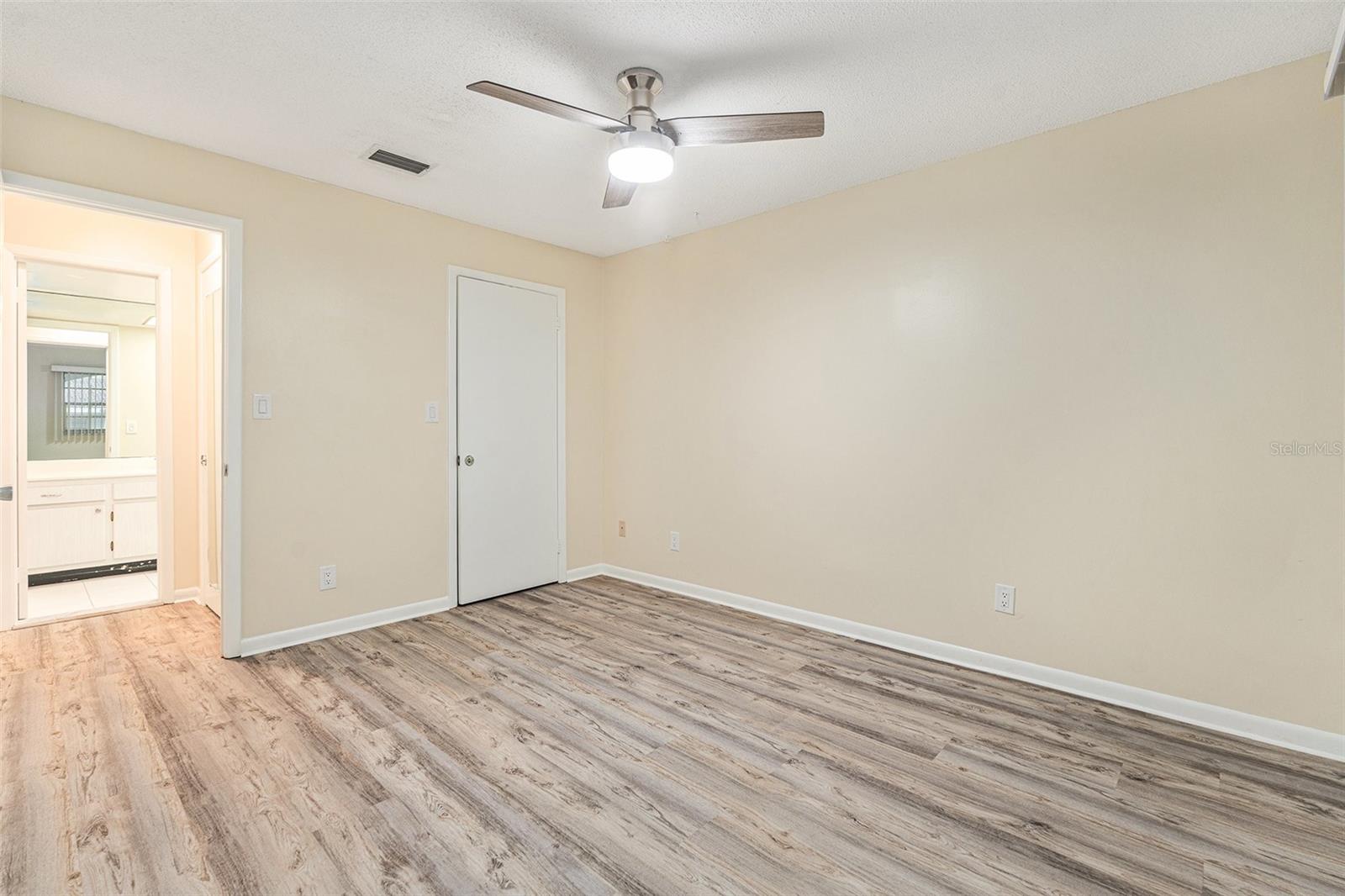 Image 27 of 32 For 11200 102nd Avenue 16