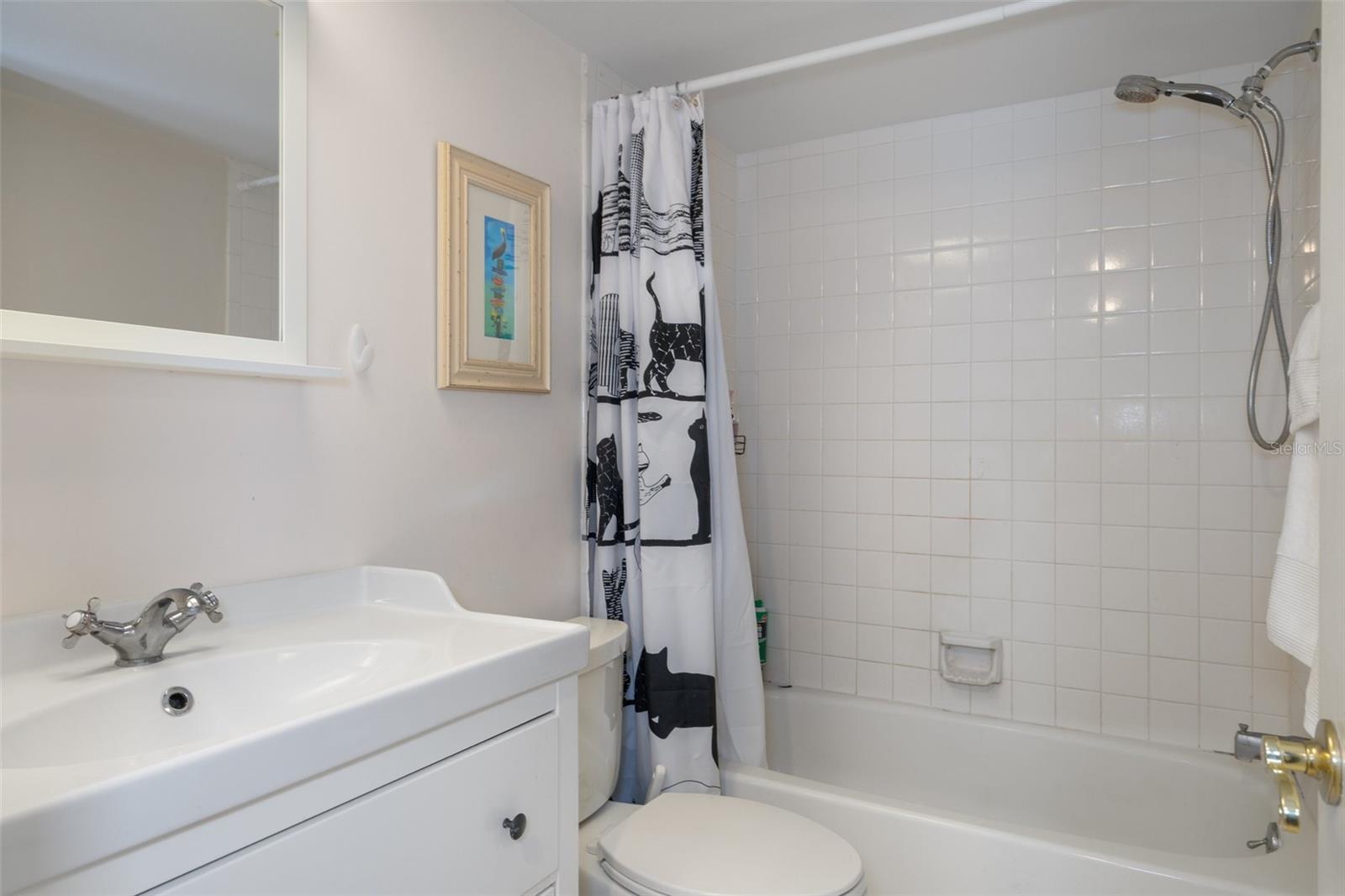 Listing photo id 25 for 128 Nancy Drive 128