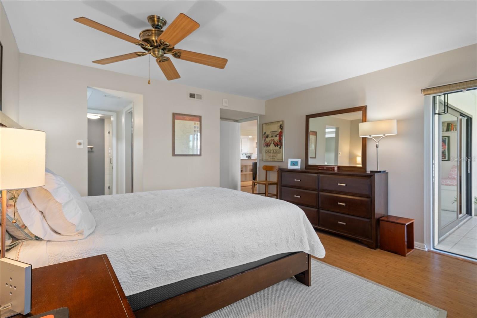 Listing photo id 28 for 128 Nancy Drive 128