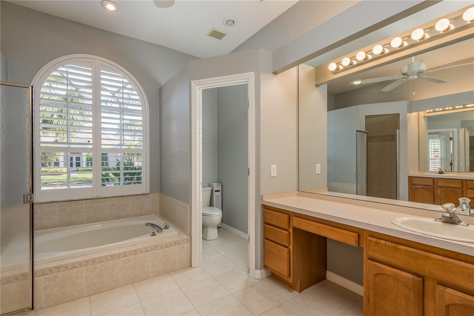 Listing photo id 21 for 10537 Greensprings Drive