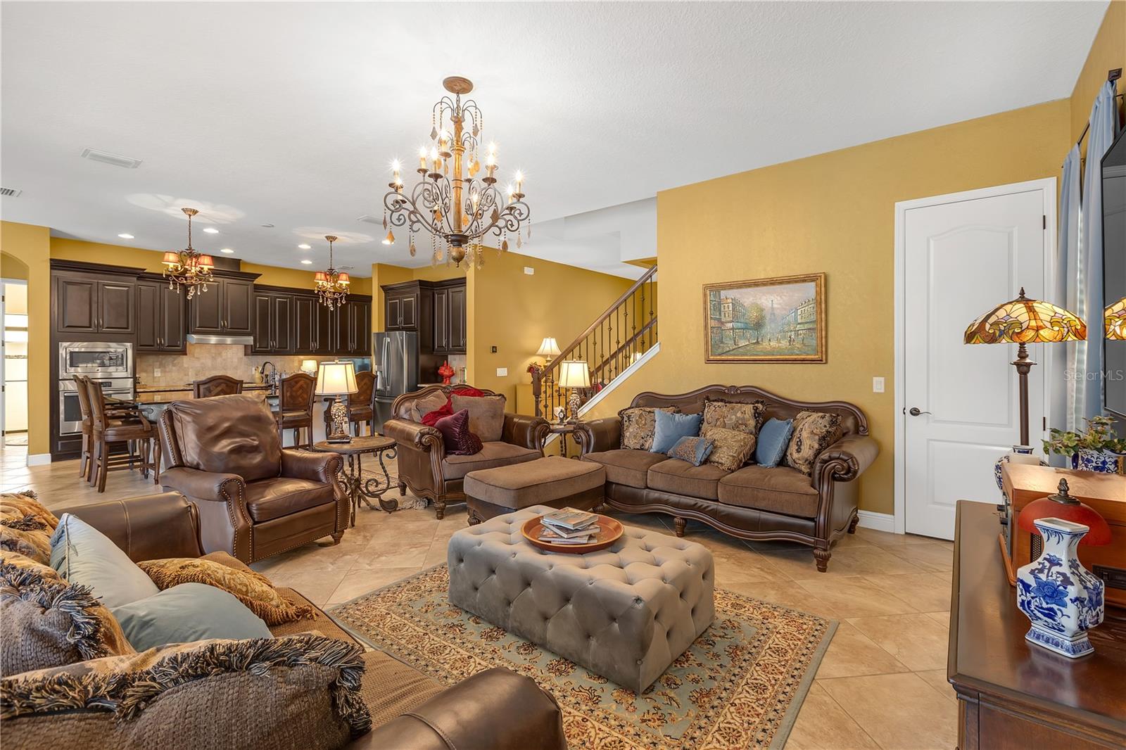 Listing photo id 18 for 8414 Eagle Brook Drive