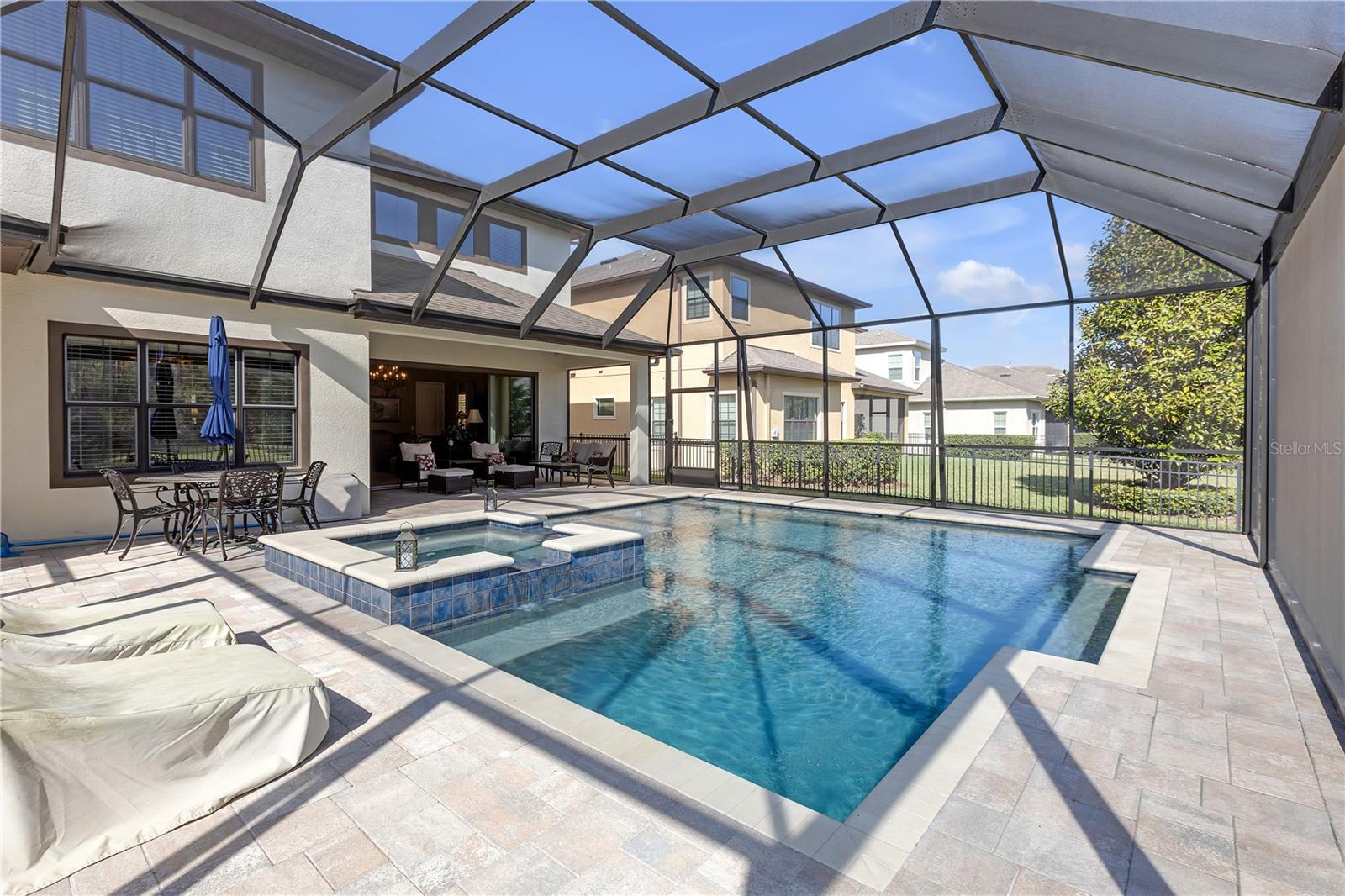 Listing photo id 1 for 8414 Eagle Brook Drive