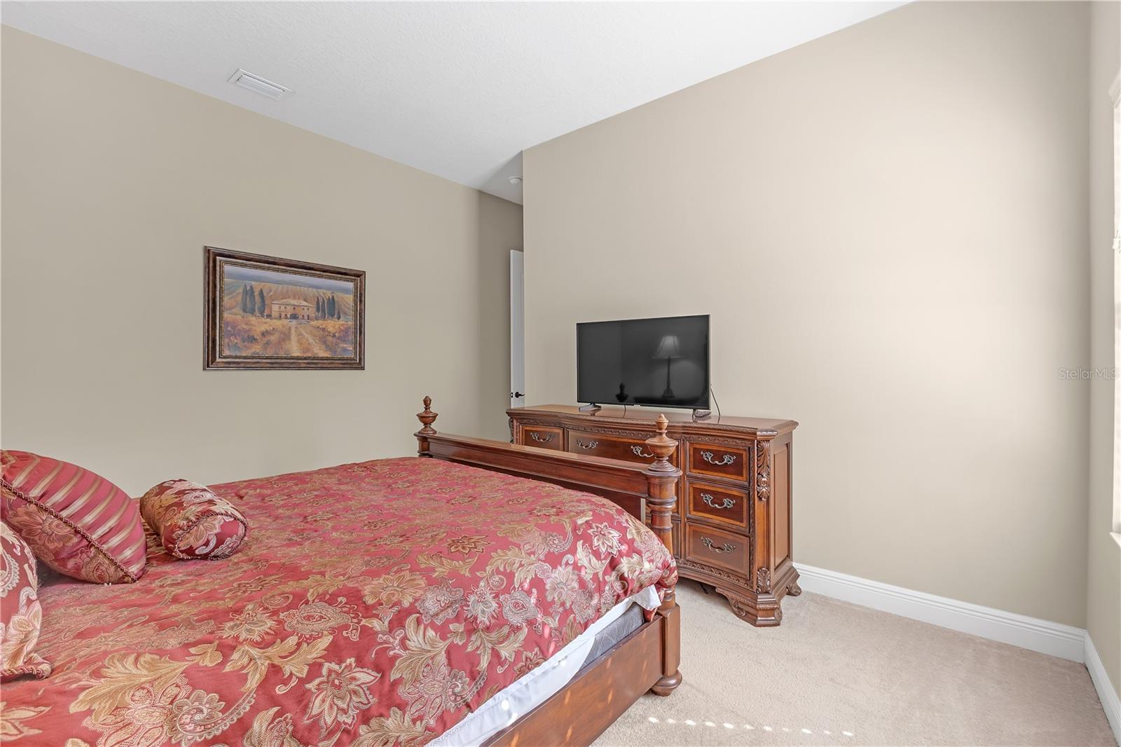 Listing photo id 28 for 8414 Eagle Brook Drive