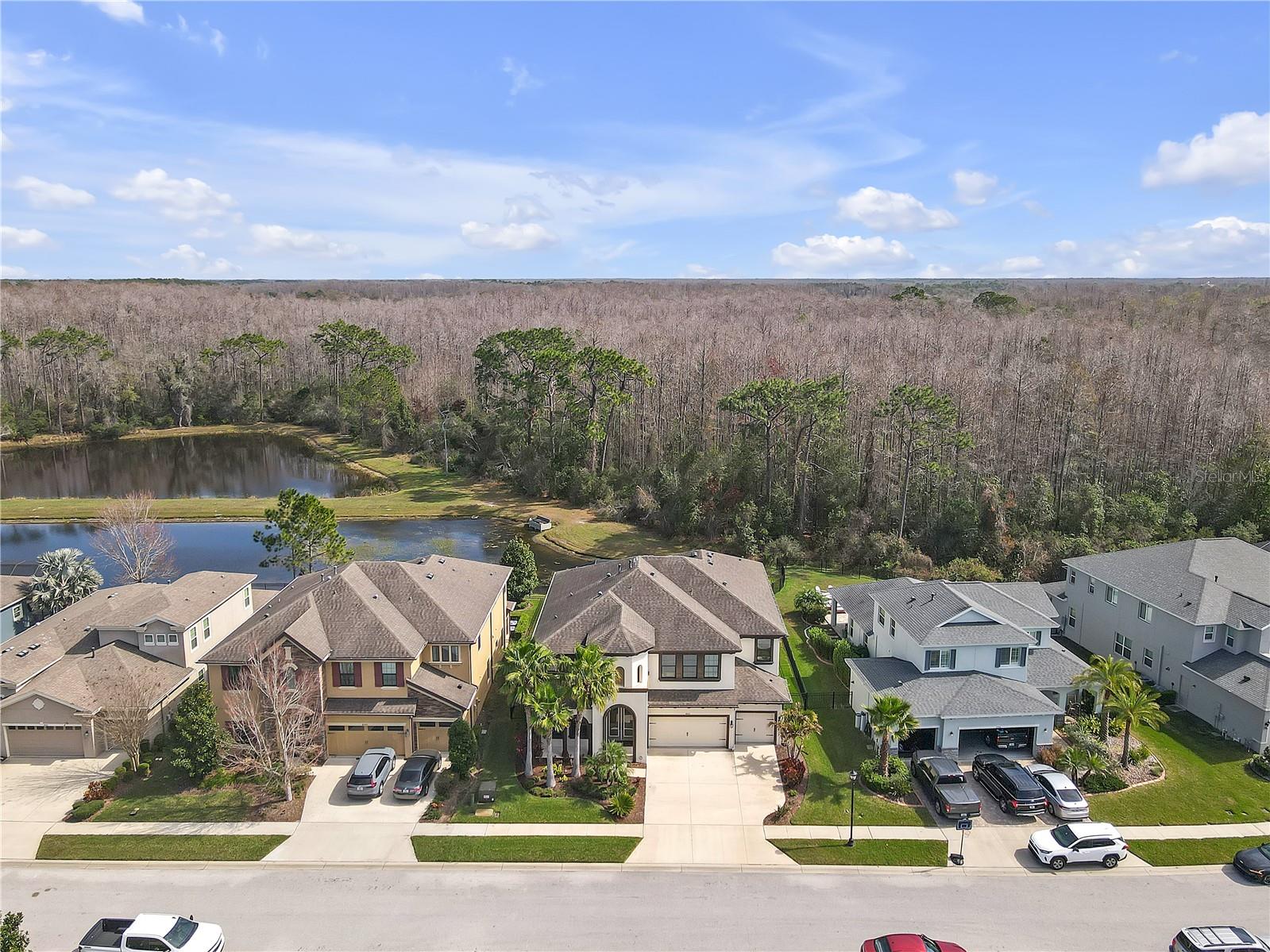 Listing photo id 82 for 8414 Eagle Brook Drive