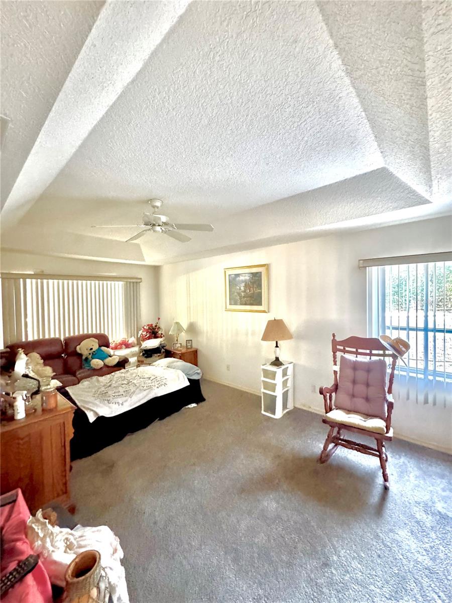 Image 17 of 79 For 4797 N Lena Dr