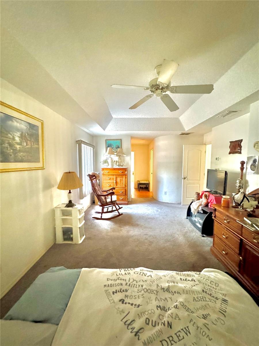 Image 18 of 79 For 4797 N Lena Dr