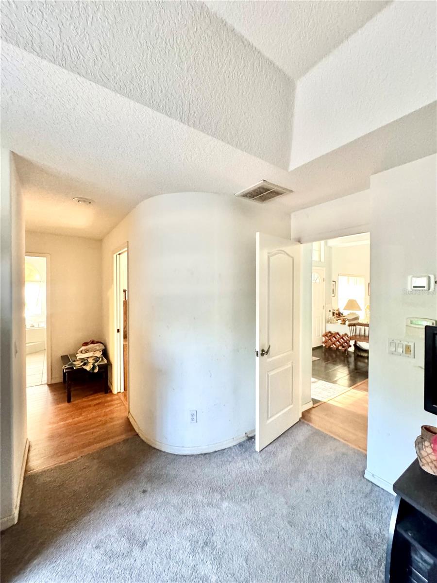 Image 19 of 79 For 4797 N Lena Dr