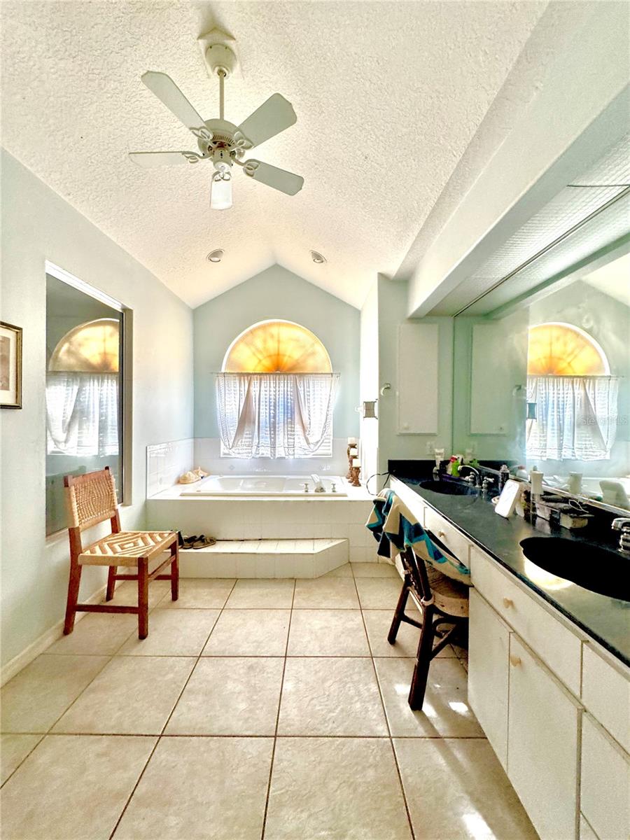 Image 21 of 79 For 4797 N Lena Dr