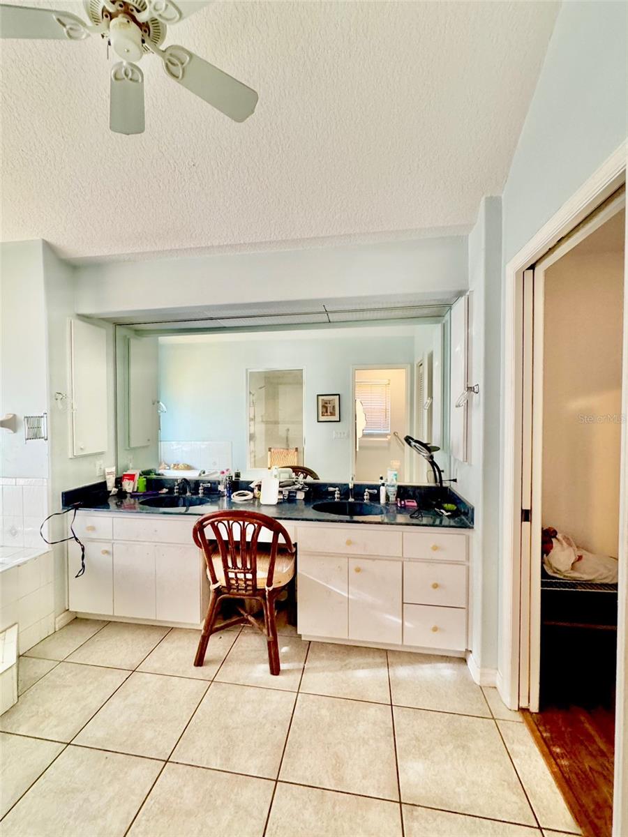 Image 23 of 79 For 4797 N Lena Dr