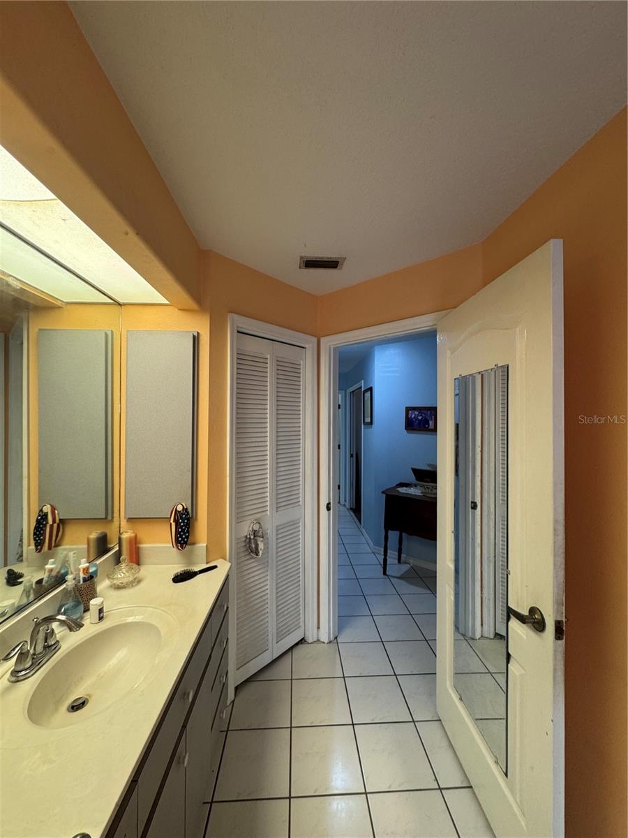 Image 43 of 79 For 4797 N Lena Dr