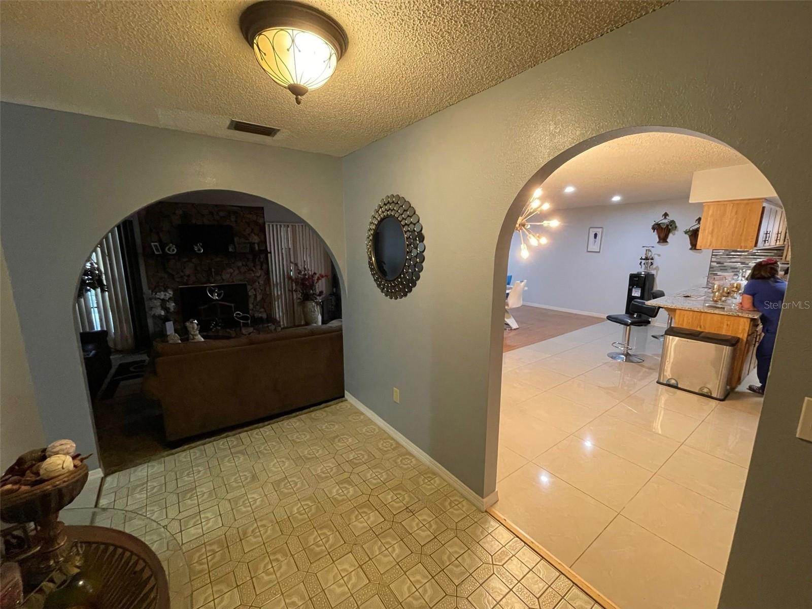 Listing photo id 13 for 8630 Winter Haven Drive