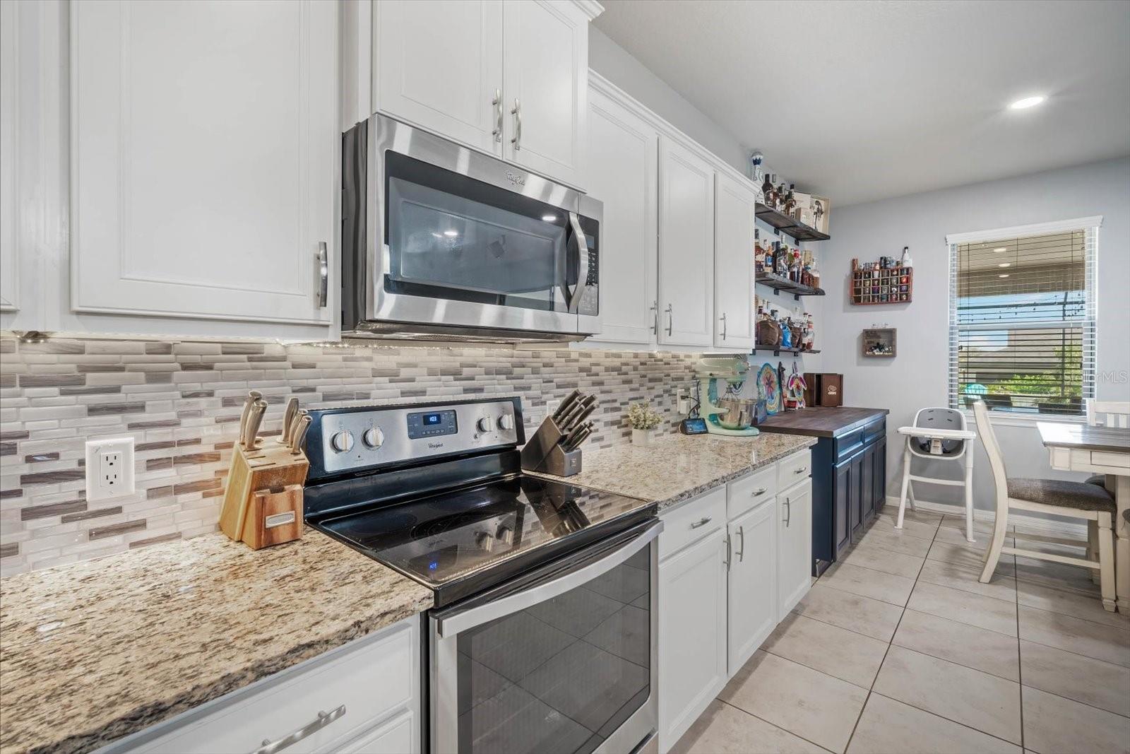 Listing photo id 7 for 1516 Glen Alpine Place