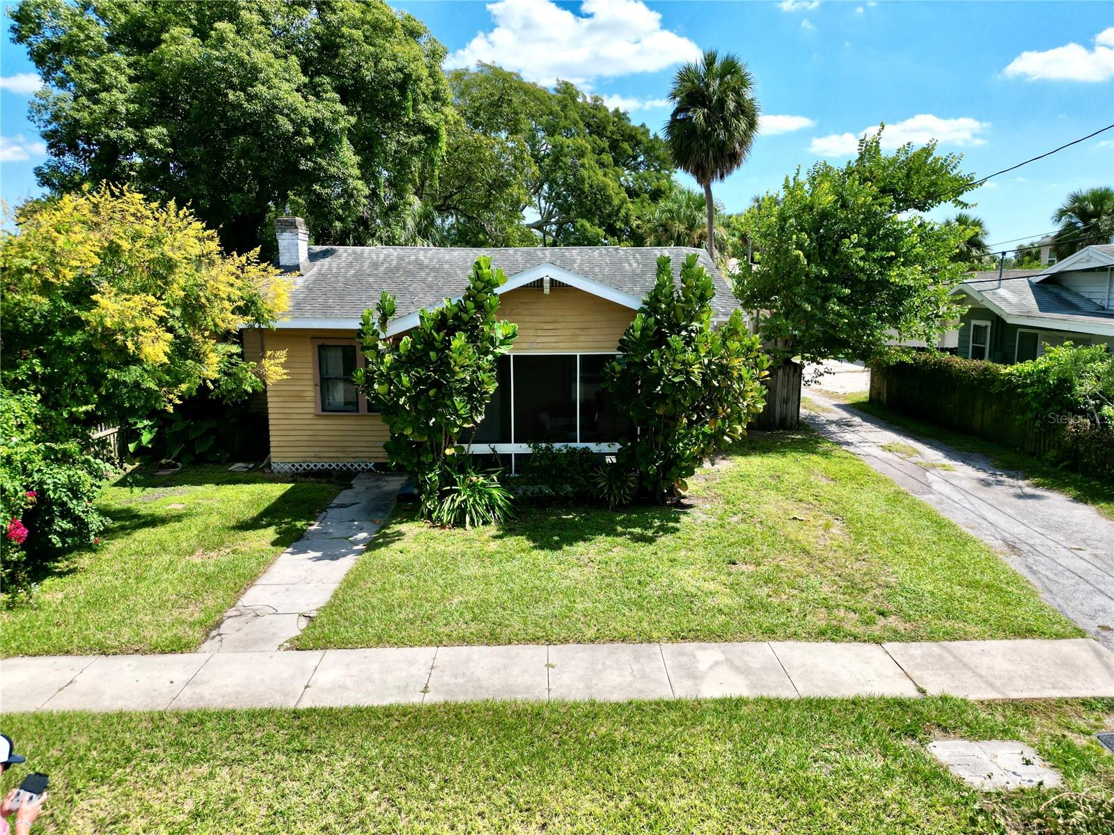 Image 8 of 11 For 203 Tampania Avenue