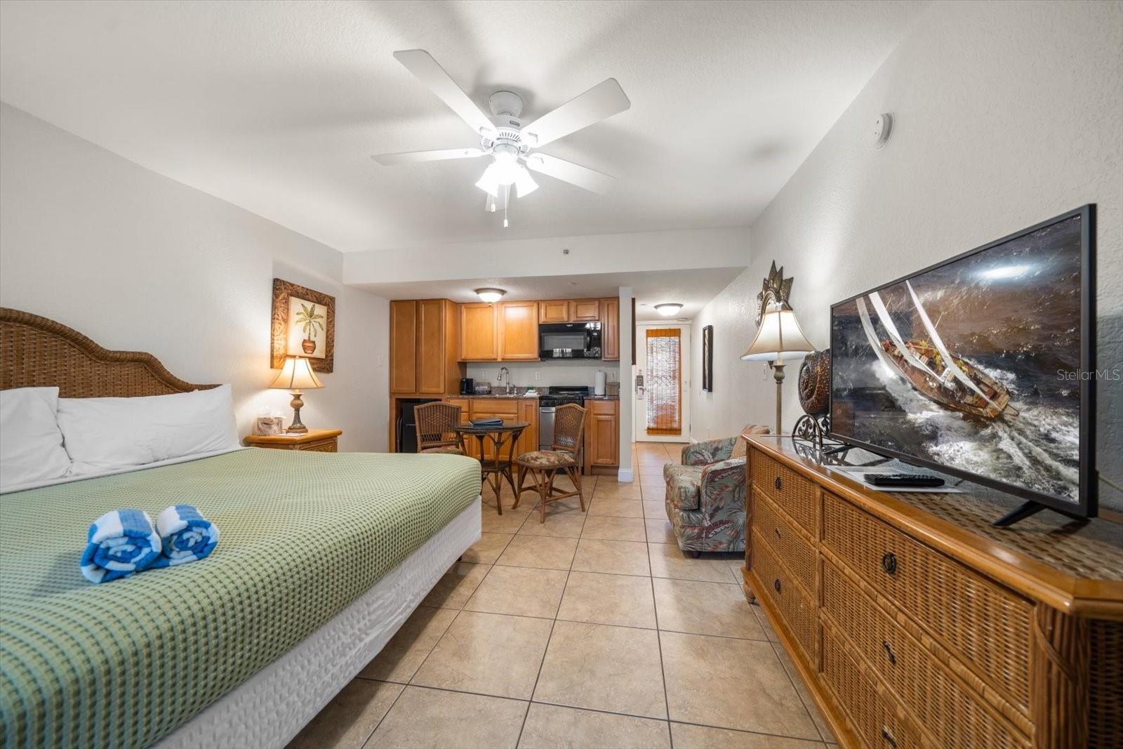 Listing photo id 7 for 1414 Bayshore Boulevard 227