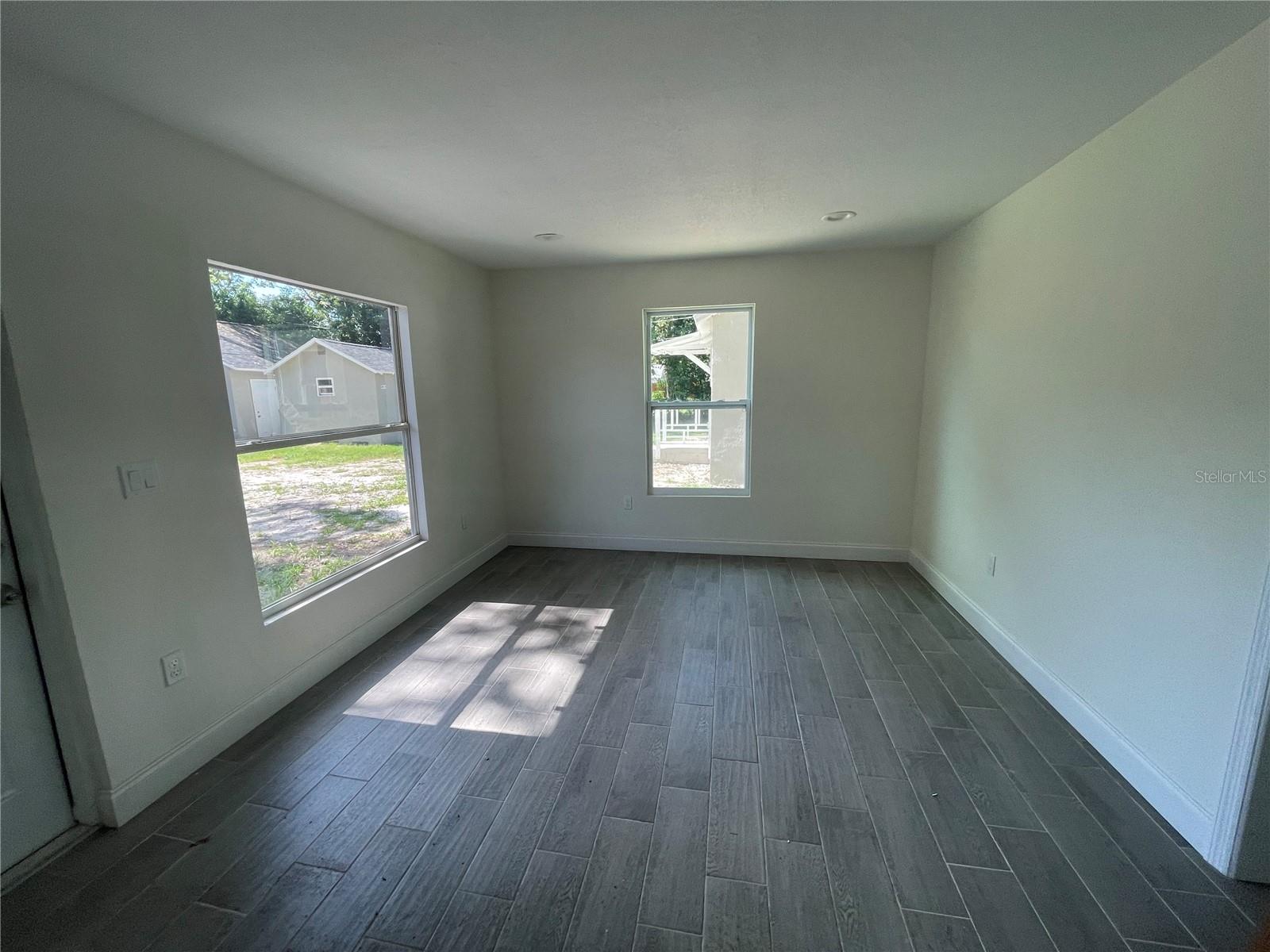Image 15 of 20 For 1529 Sadlon Avenue