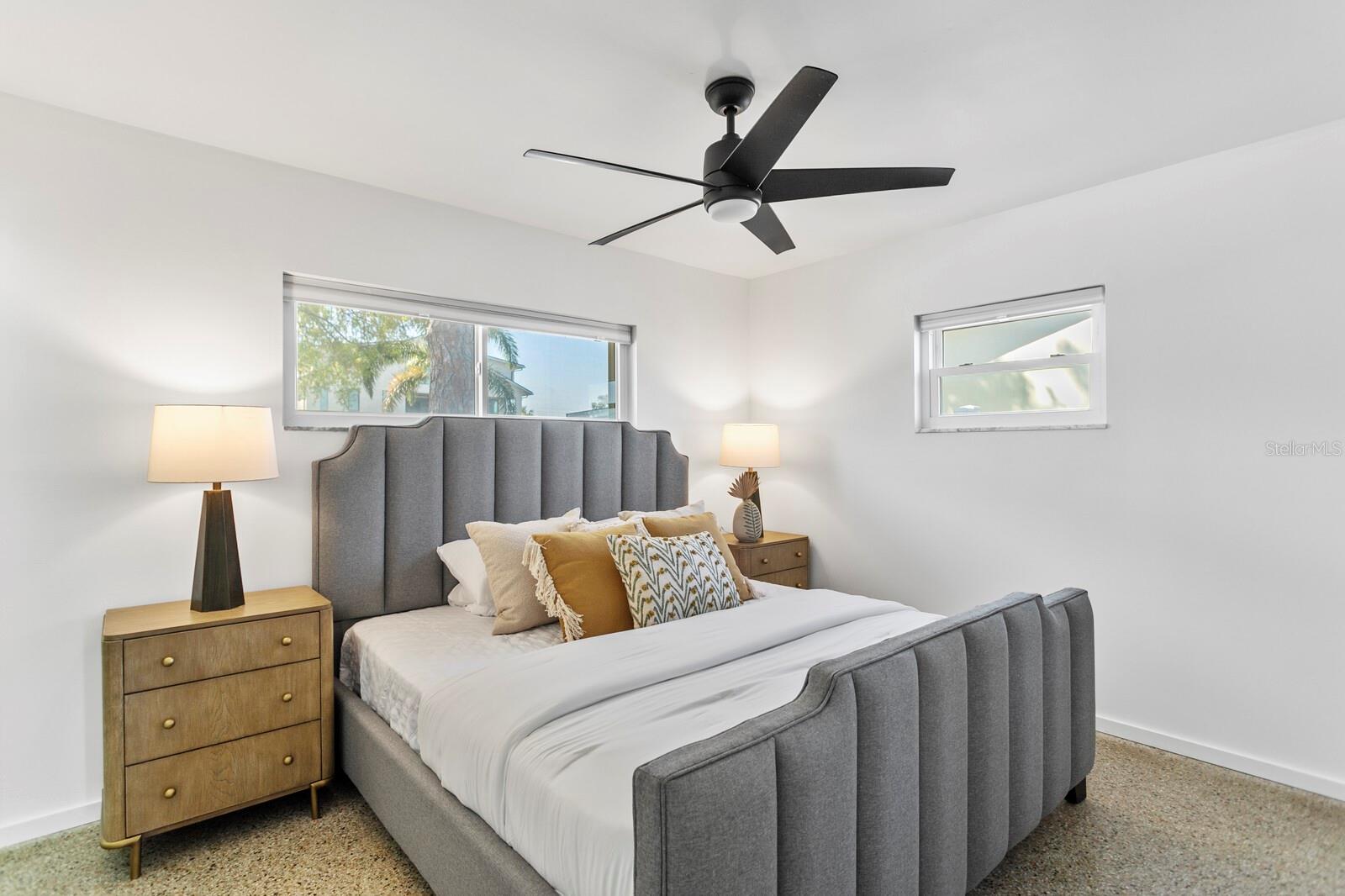 Listing photo id 14 for 8704 Thornwood Lane