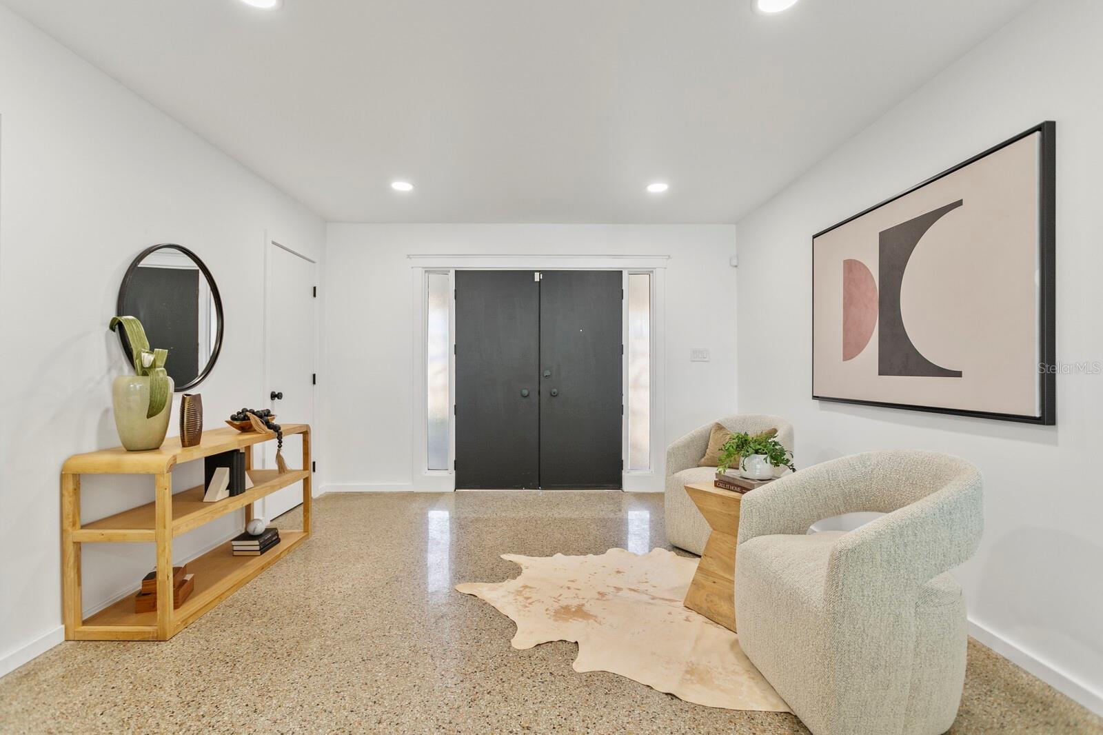 Listing photo id 19 for 8704 Thornwood Lane