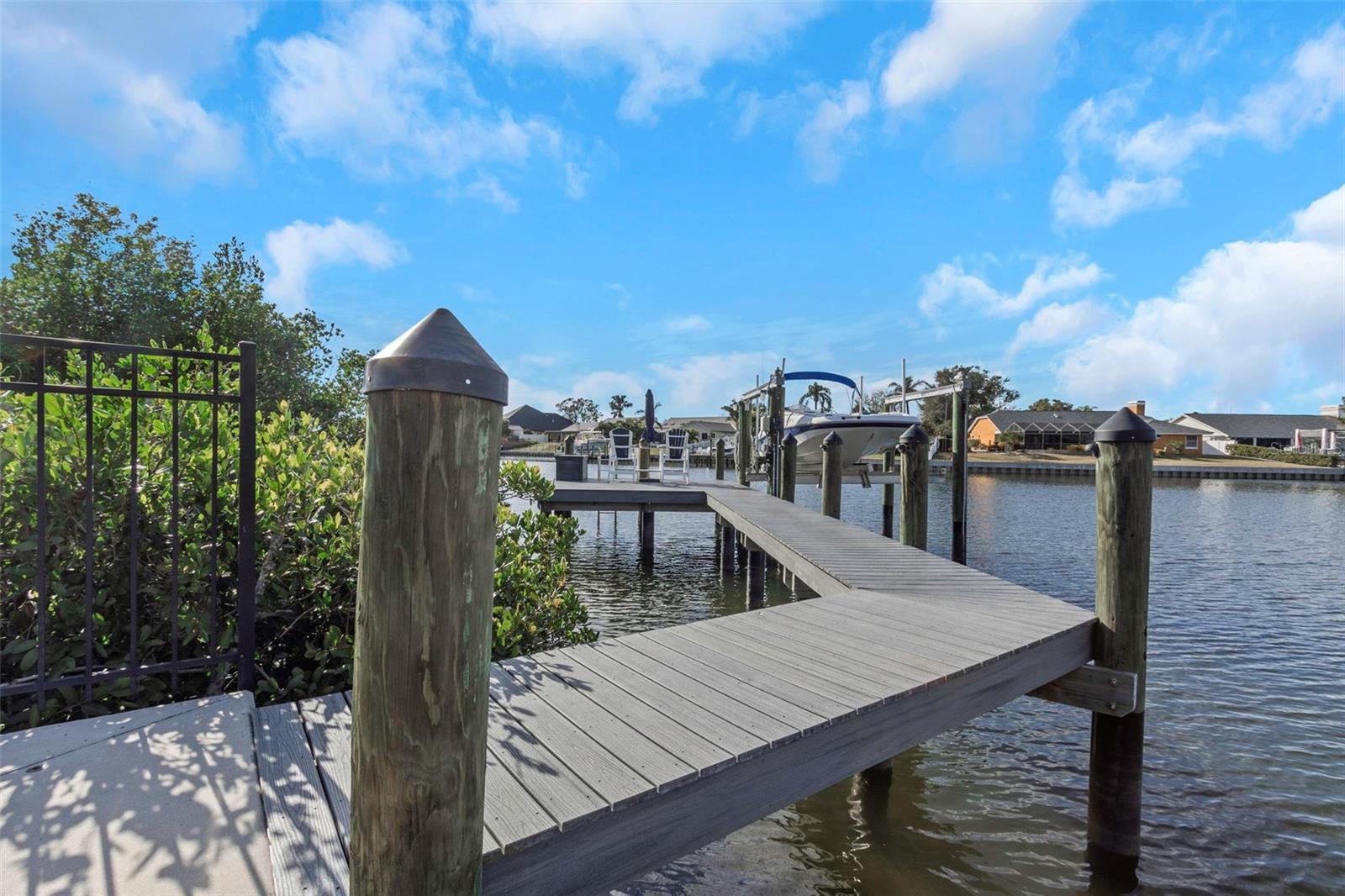 Listing photo id 47 for 4054 Rocky Shores Drive