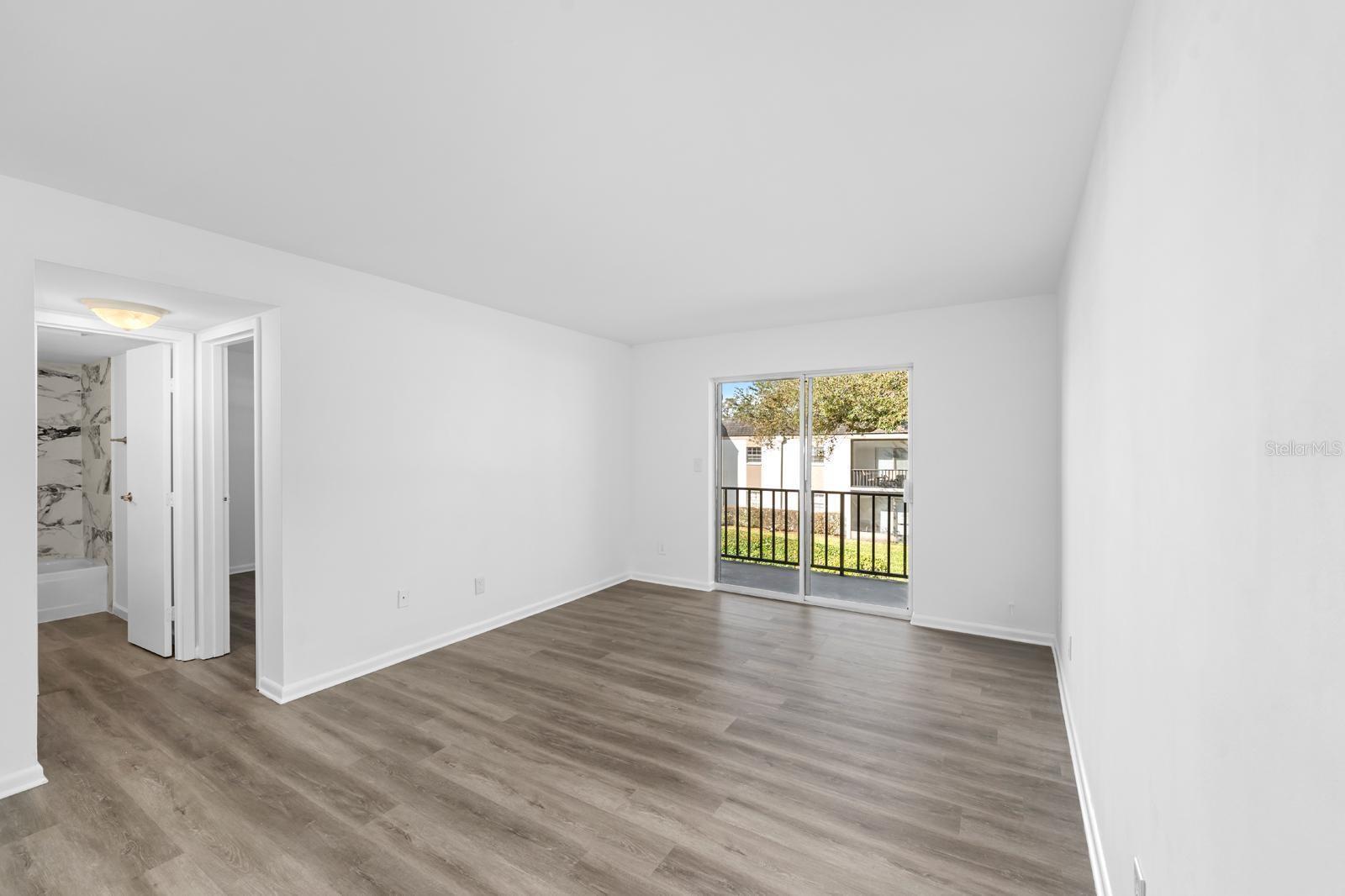 Image 11 of 17 For 711 Russell Lane 238