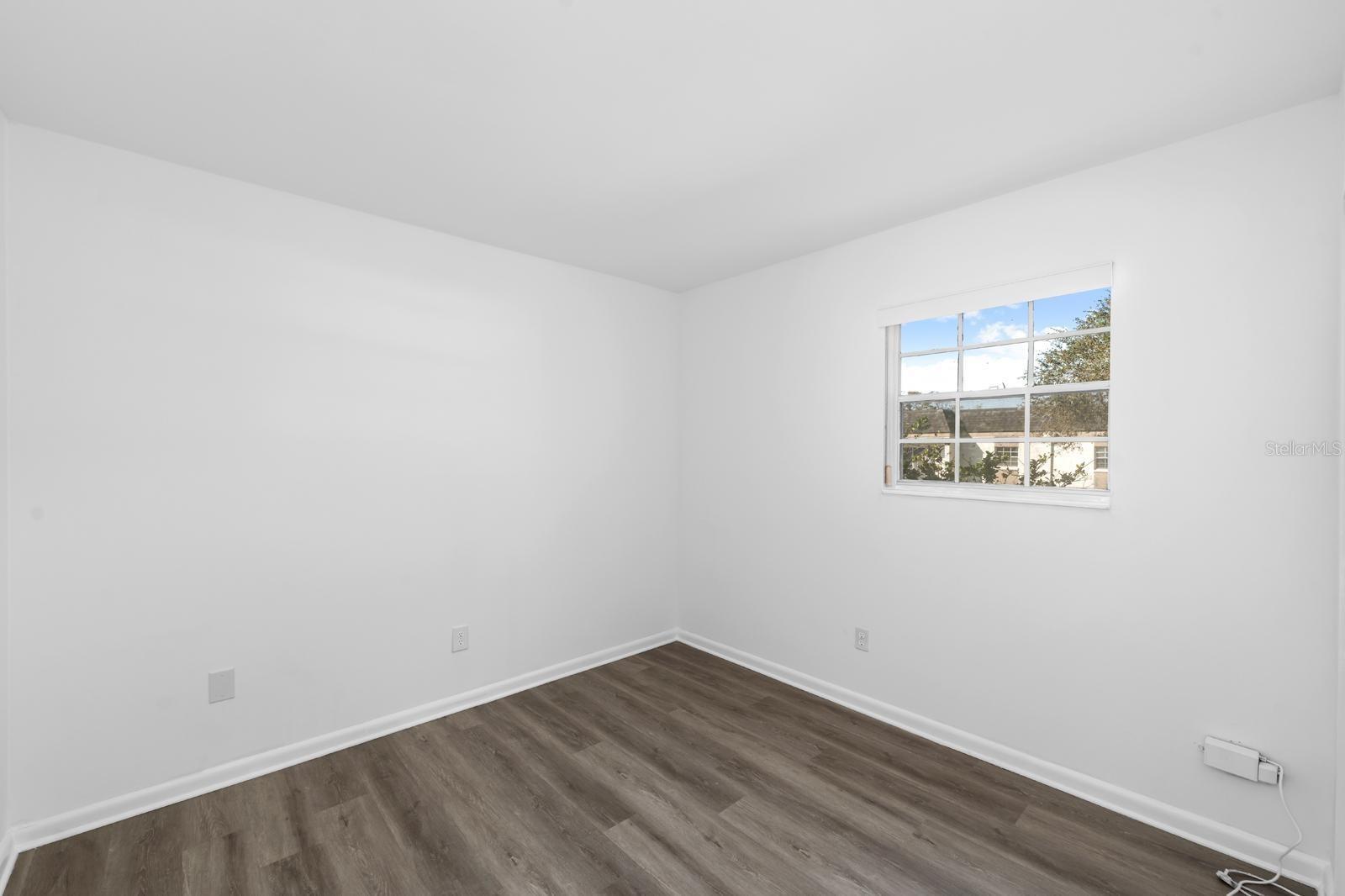 Image 16 of 17 For 711 Russell Lane 238