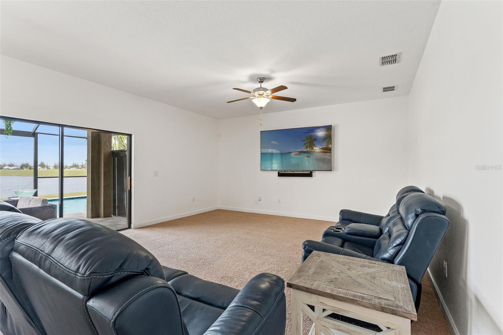 Listing photo id 16 for 9846 Smarty Jones Drive