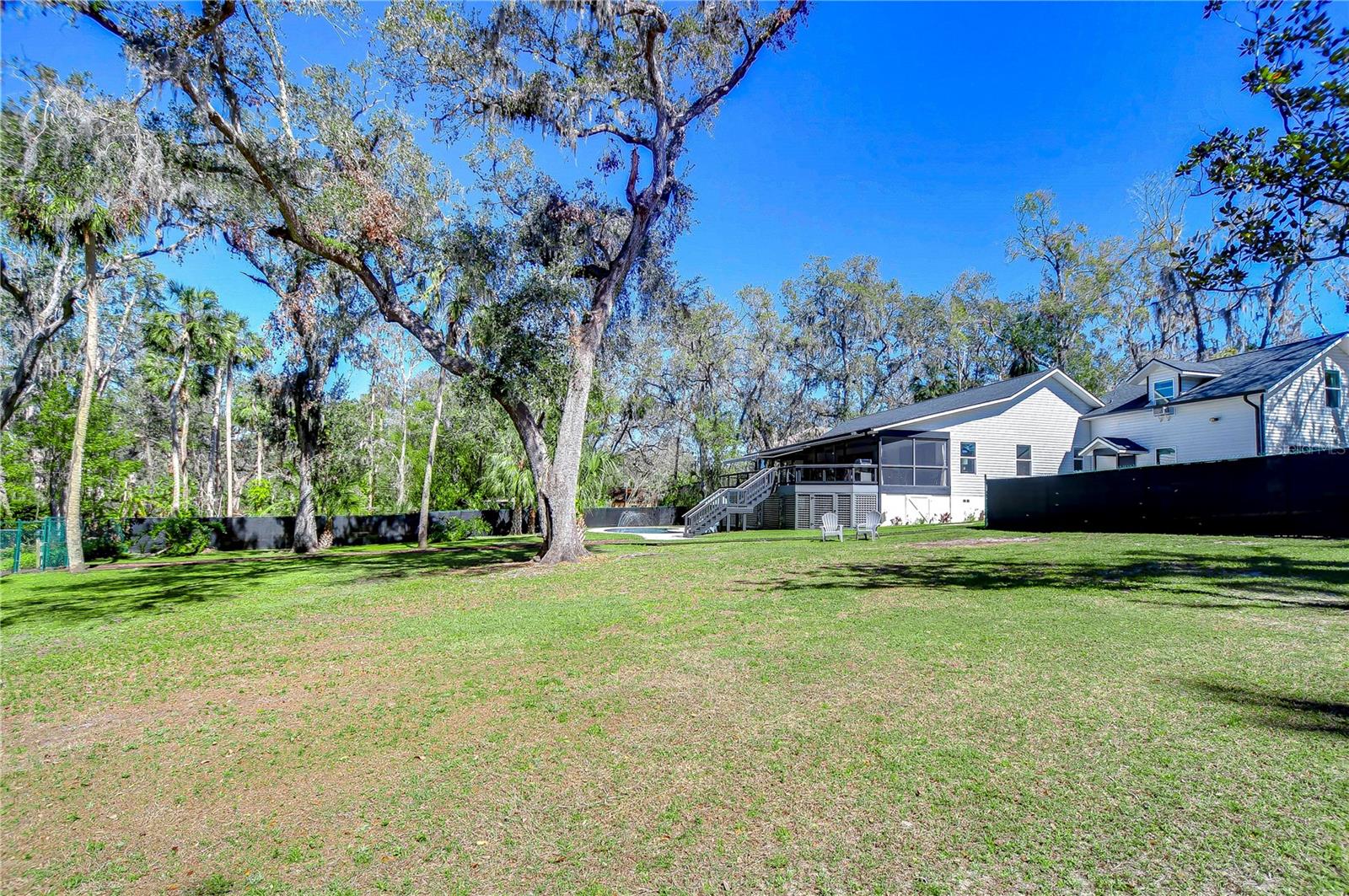 Listing photo id 36 for 11524 River Country Drive