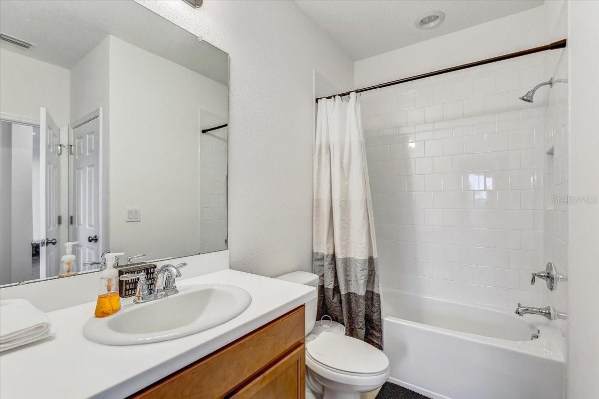 Listing photo id 29 for 34159 Astoria Circle