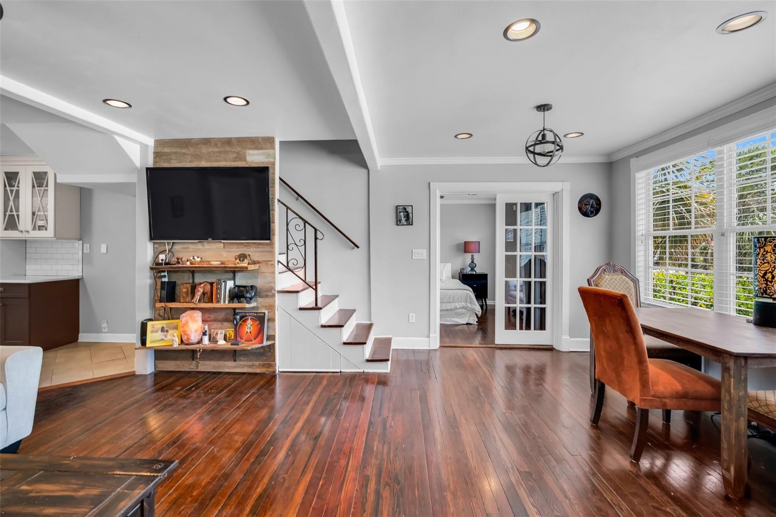 Image 11 of 32 For 3727 38th Street N