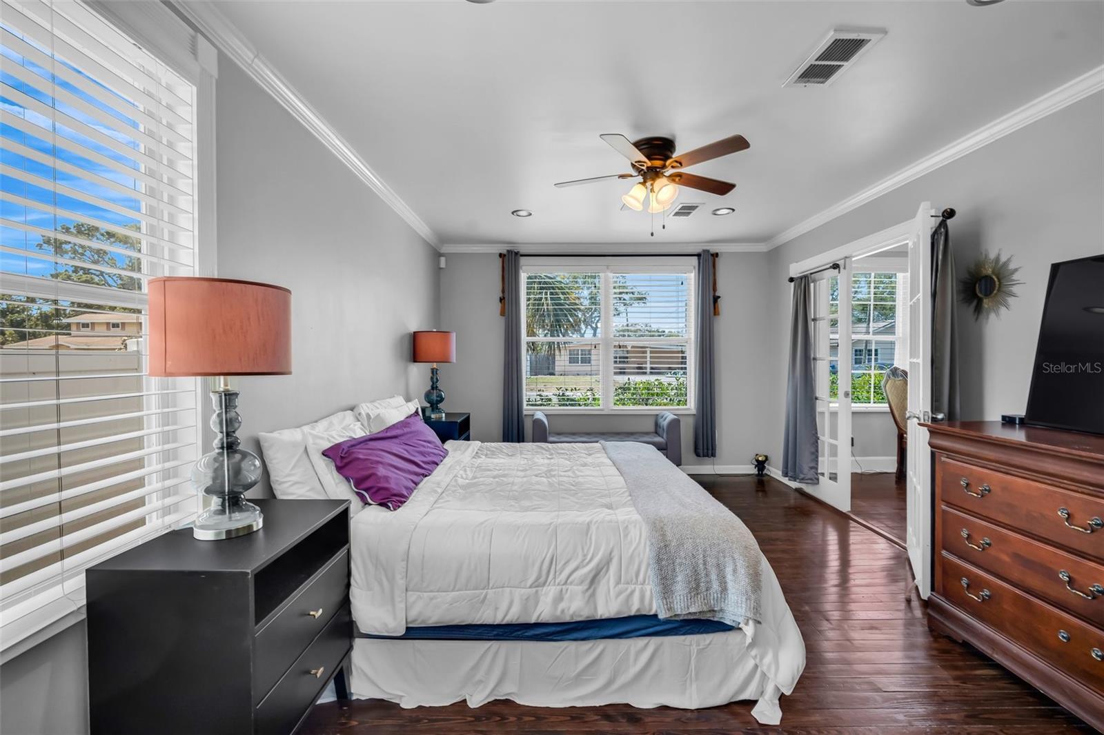 Image 12 of 32 For 3727 38th Street N