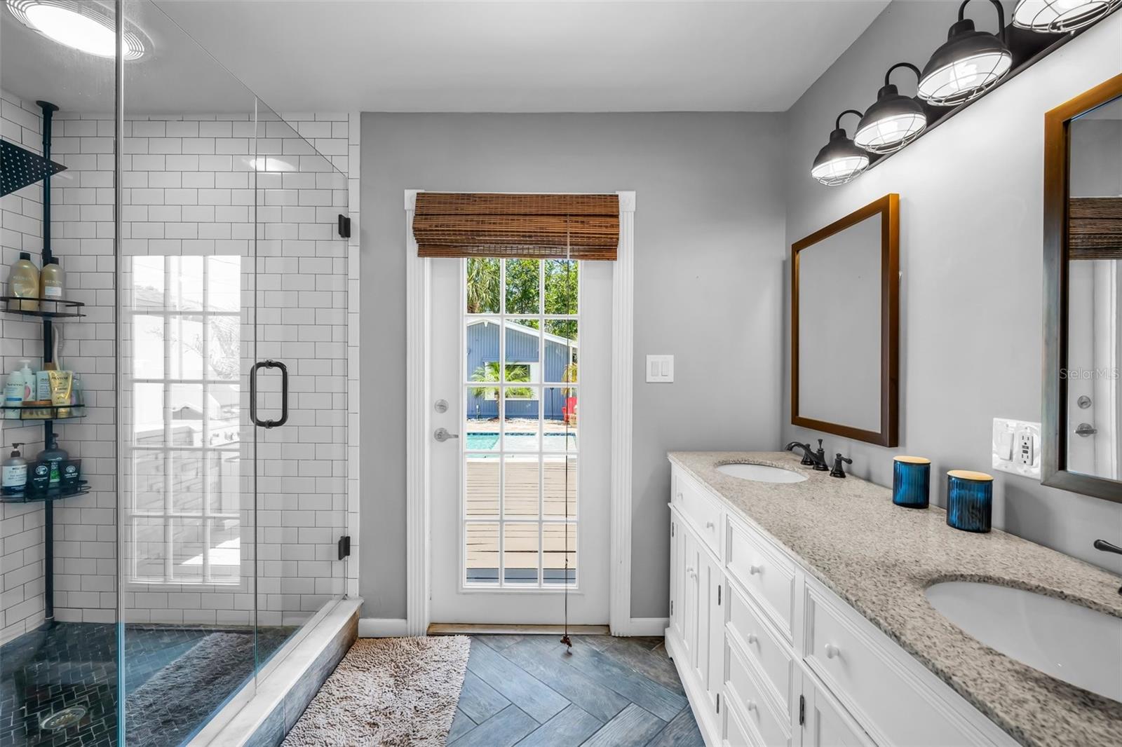 Image 14 of 32 For 3727 38th Street N